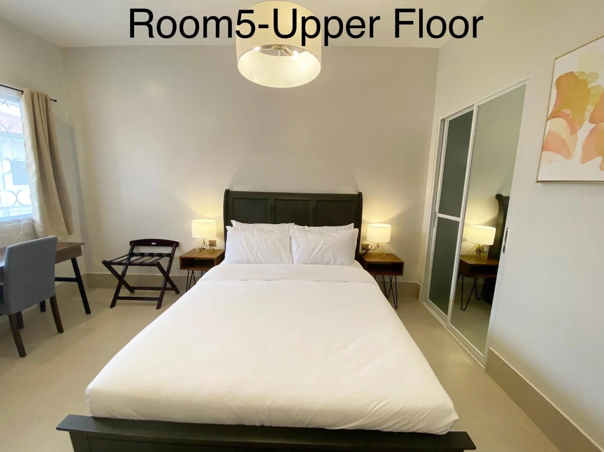 Bed in HARMAN SUITES Moalboal