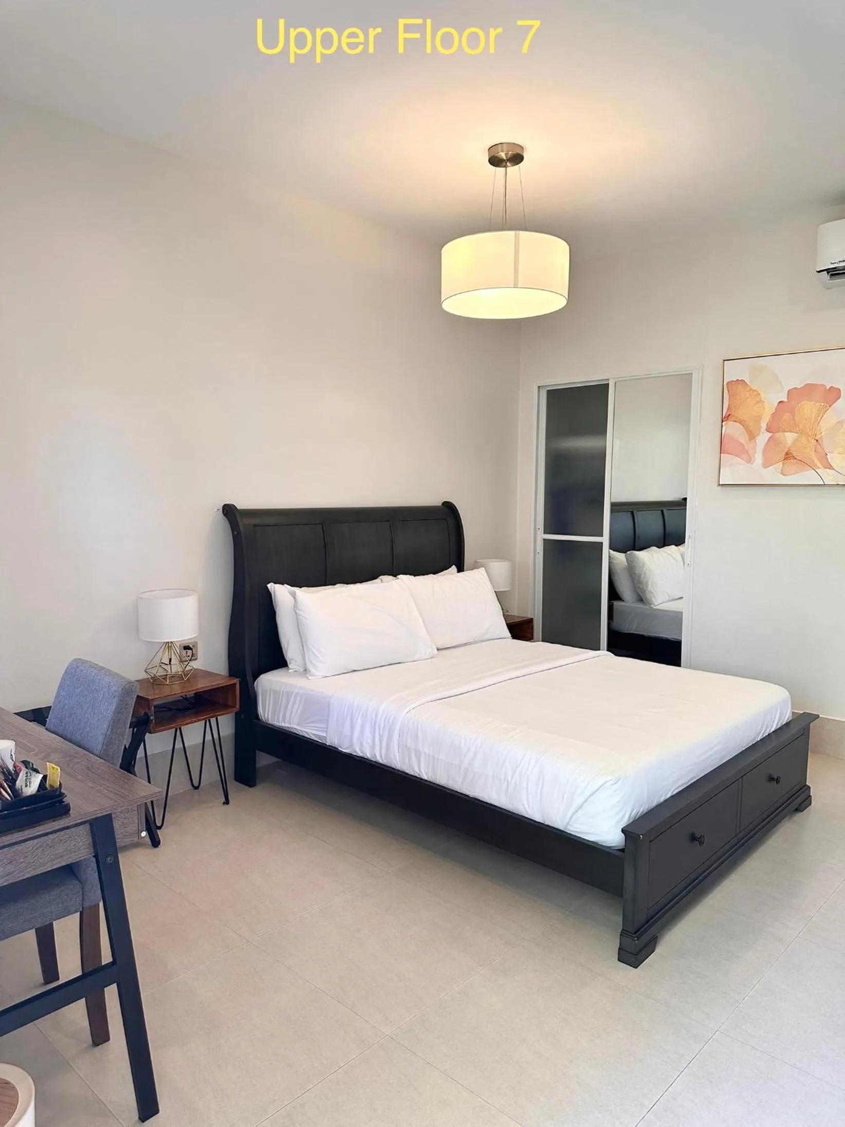 Bed in HARMAN SUITES Moalboal