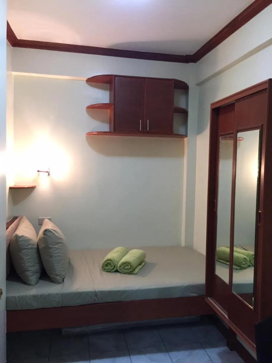 Bed in Las Pinas Serviced Apartment