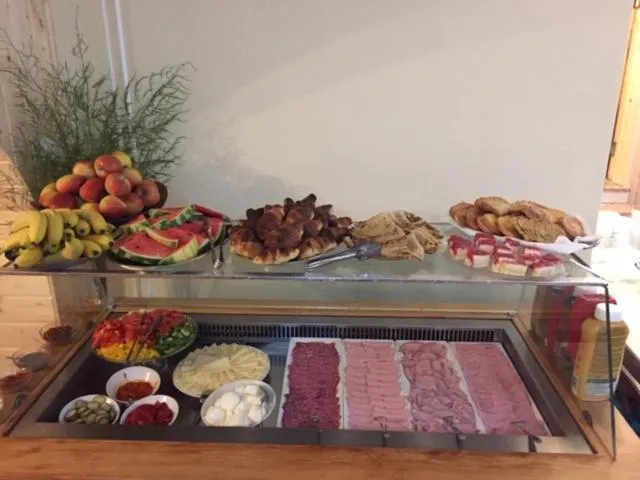 Breakfast in Youth Hostel Nika
