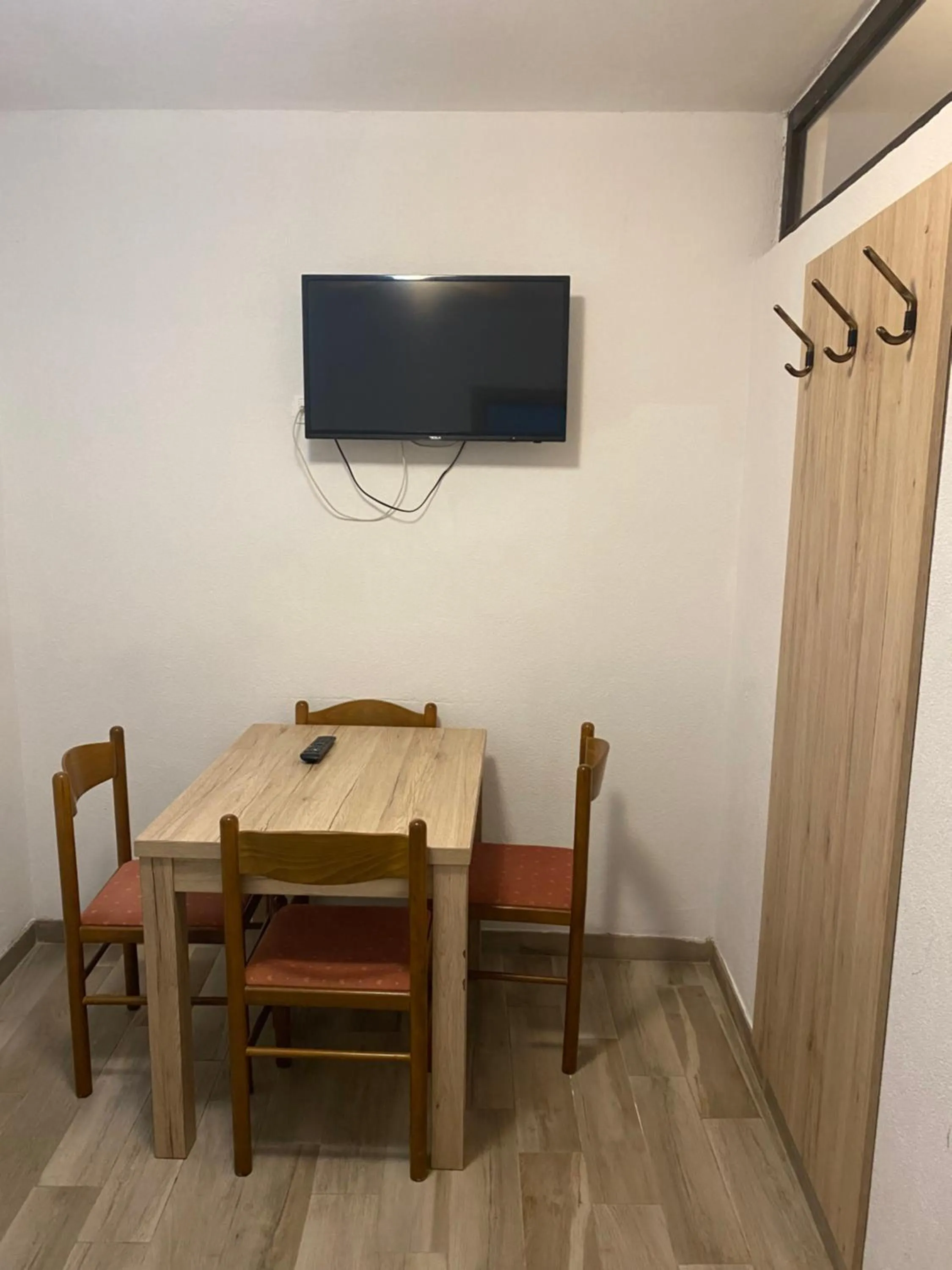 Dining area in Youth Hostel Nika