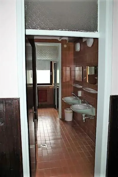 Area and facilities in Youth Hostel Nika