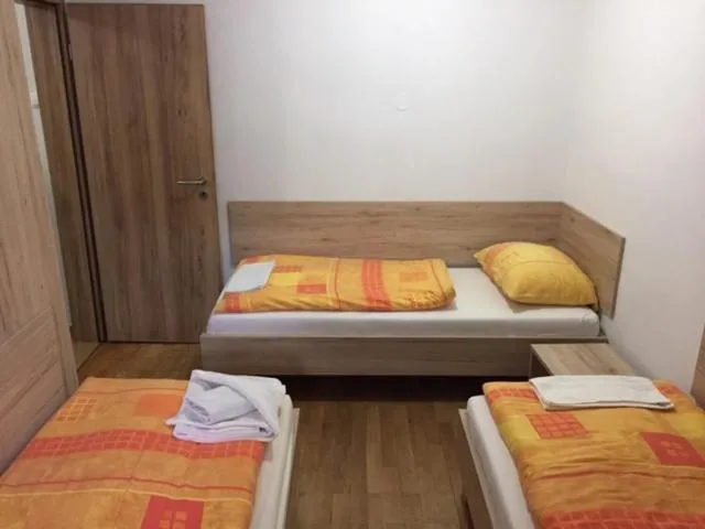 Bedroom, Bed in Youth Hostel Nika