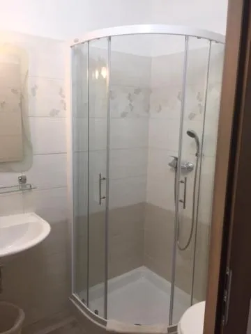 Bathroom in Youth Hostel Nika