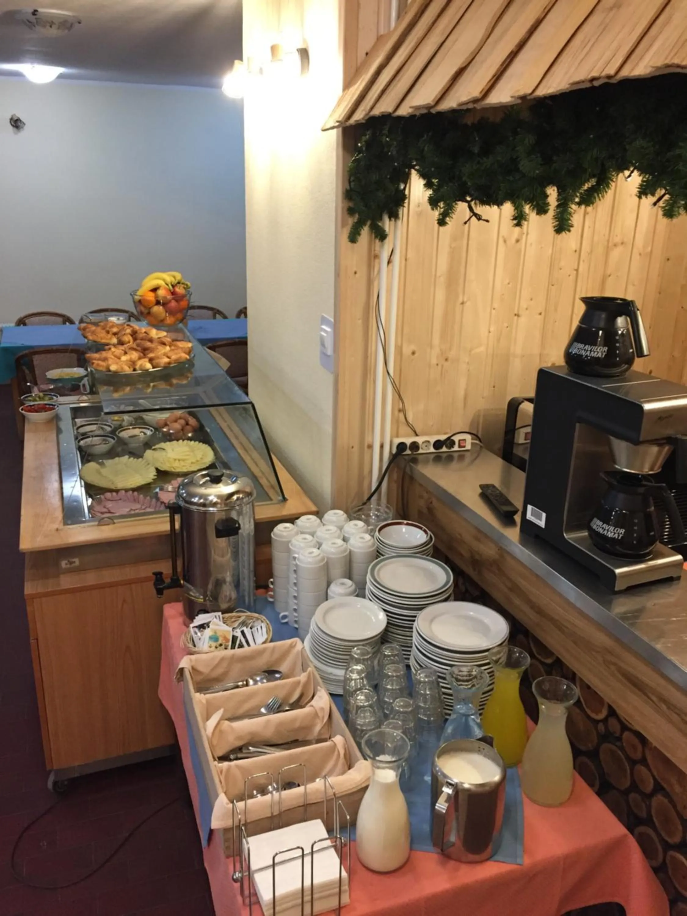 Buffet breakfast in Youth Hostel Nika