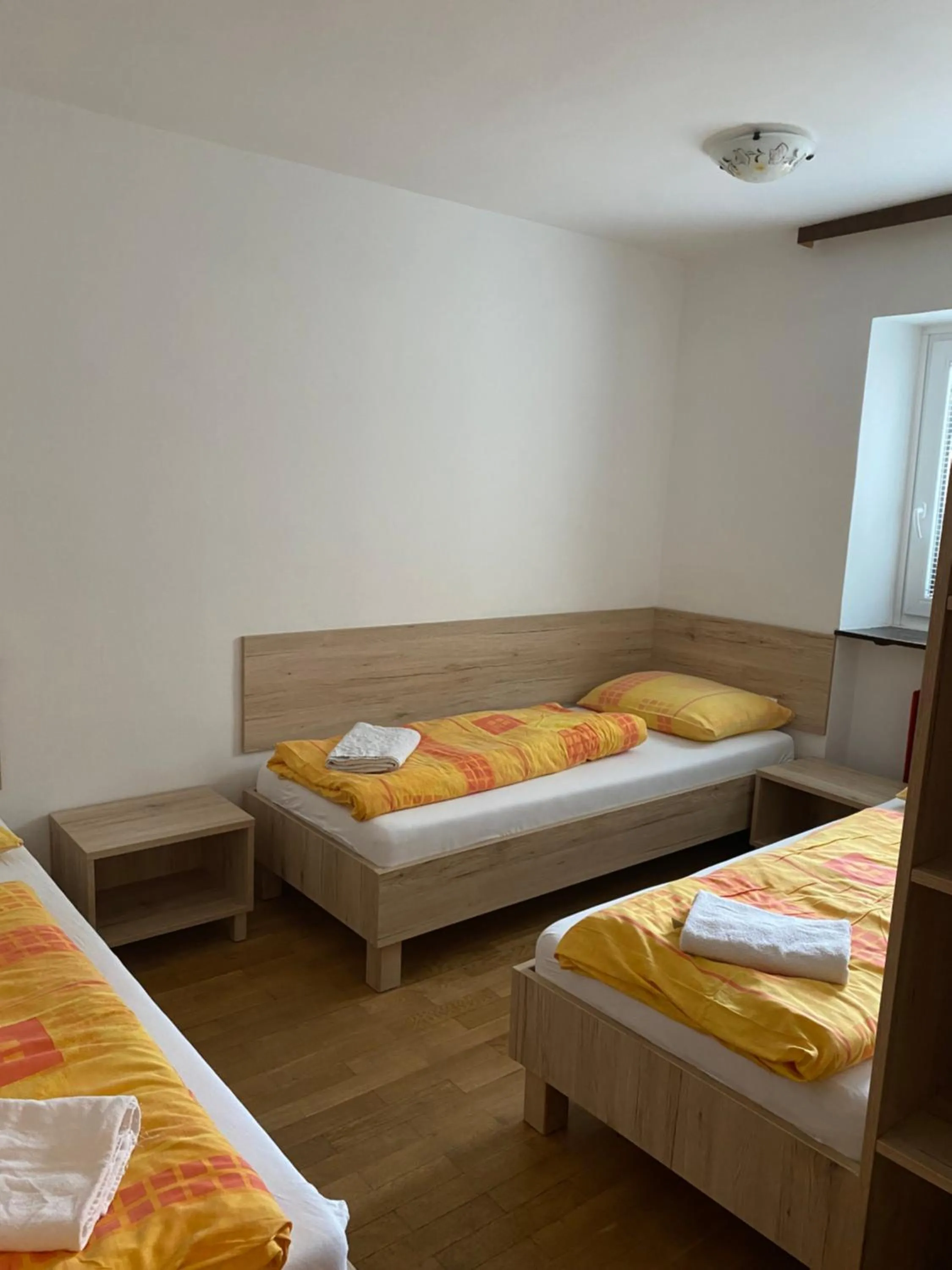 Bedroom, Bed in Youth Hostel Nika