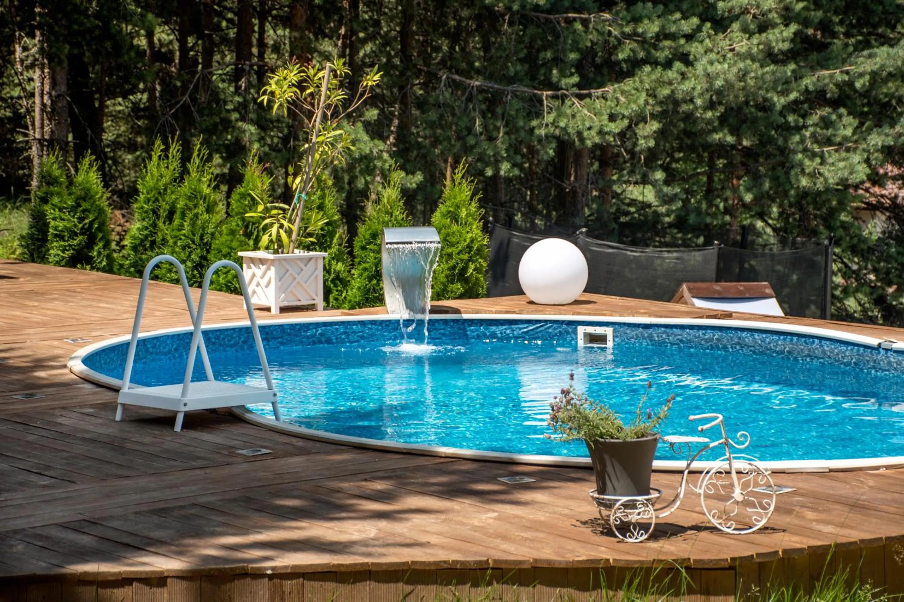Swimming pool in Guest House Slunchev Cviat