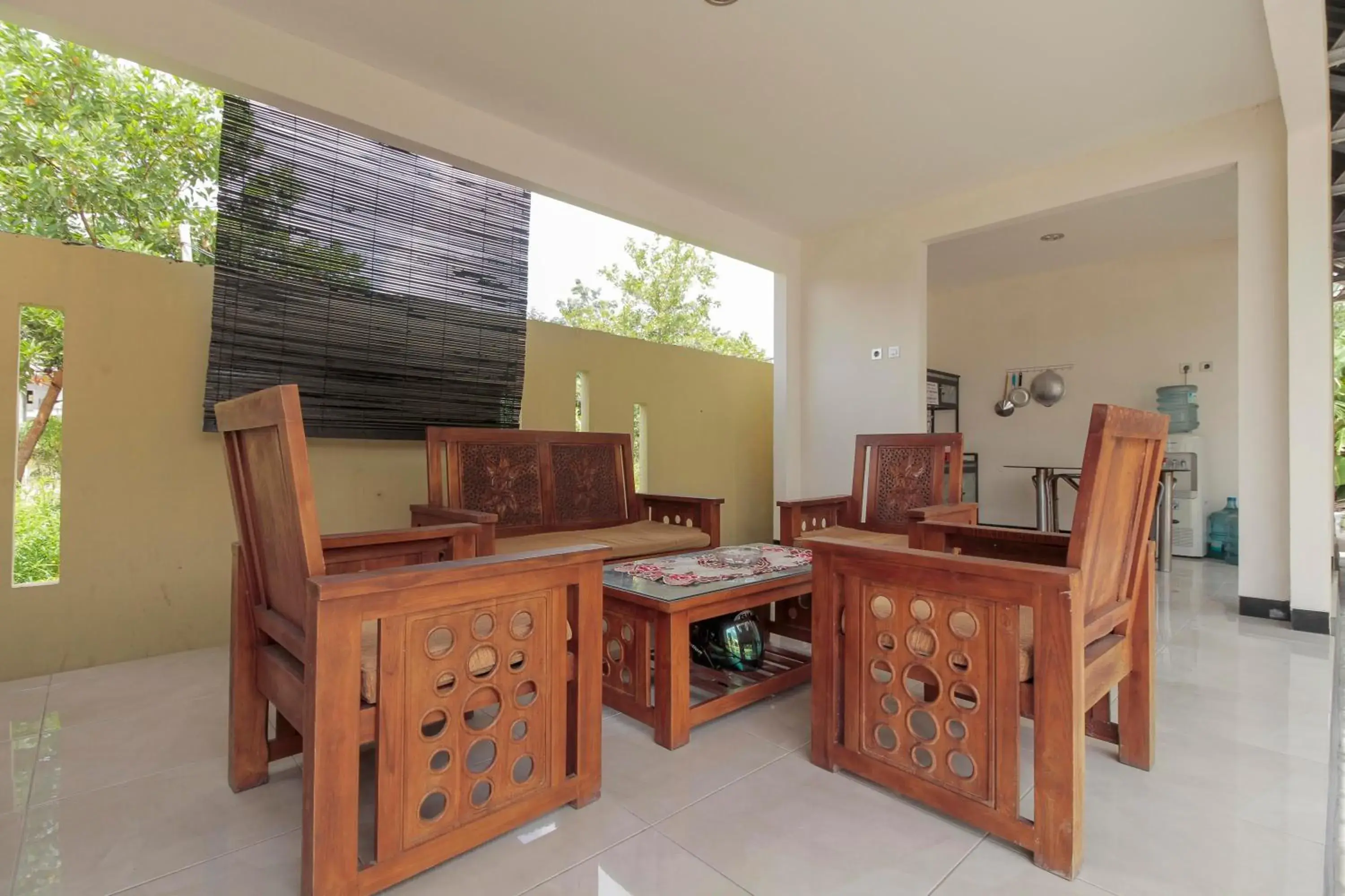 Lobby or reception in RedDoorz At Jalan Bukit Keminting Lobby or reception in RedDoorz At Jalan Bukit Keminting