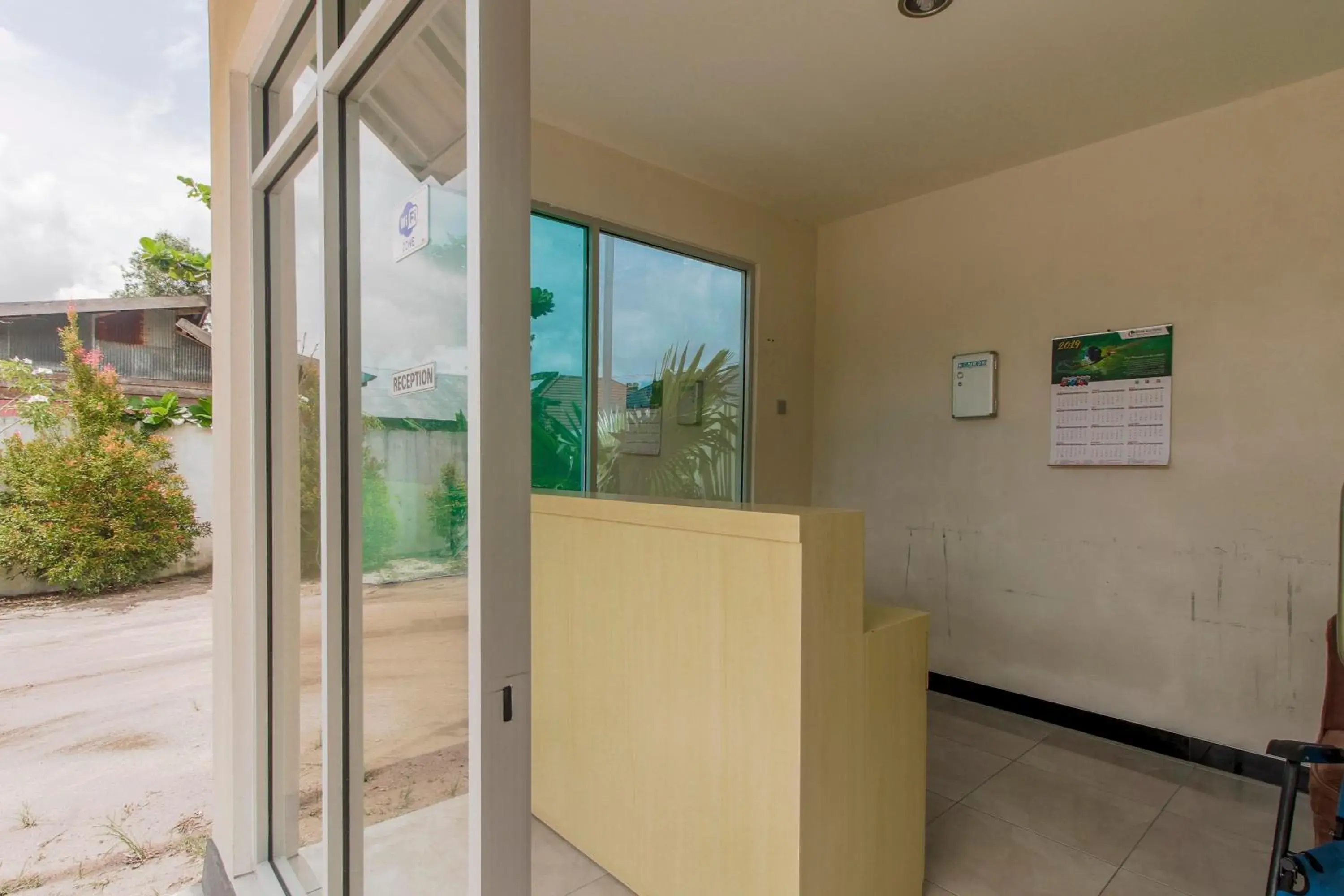 Lobby or reception in RedDoorz At Jalan Bukit Keminting Lobby or reception in RedDoorz At Jalan Bukit Keminting