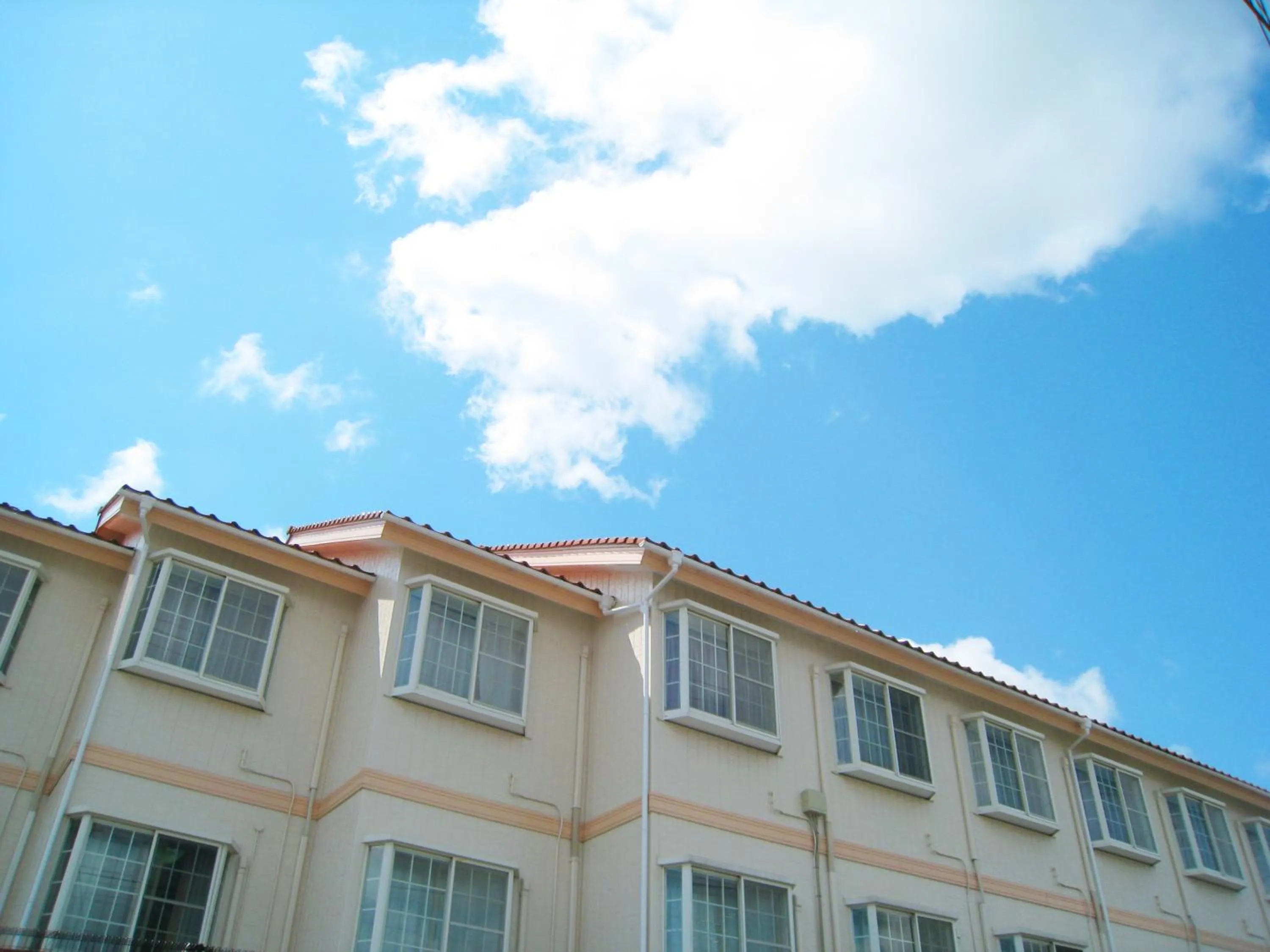 Facade/entrance in Hotel Pacific