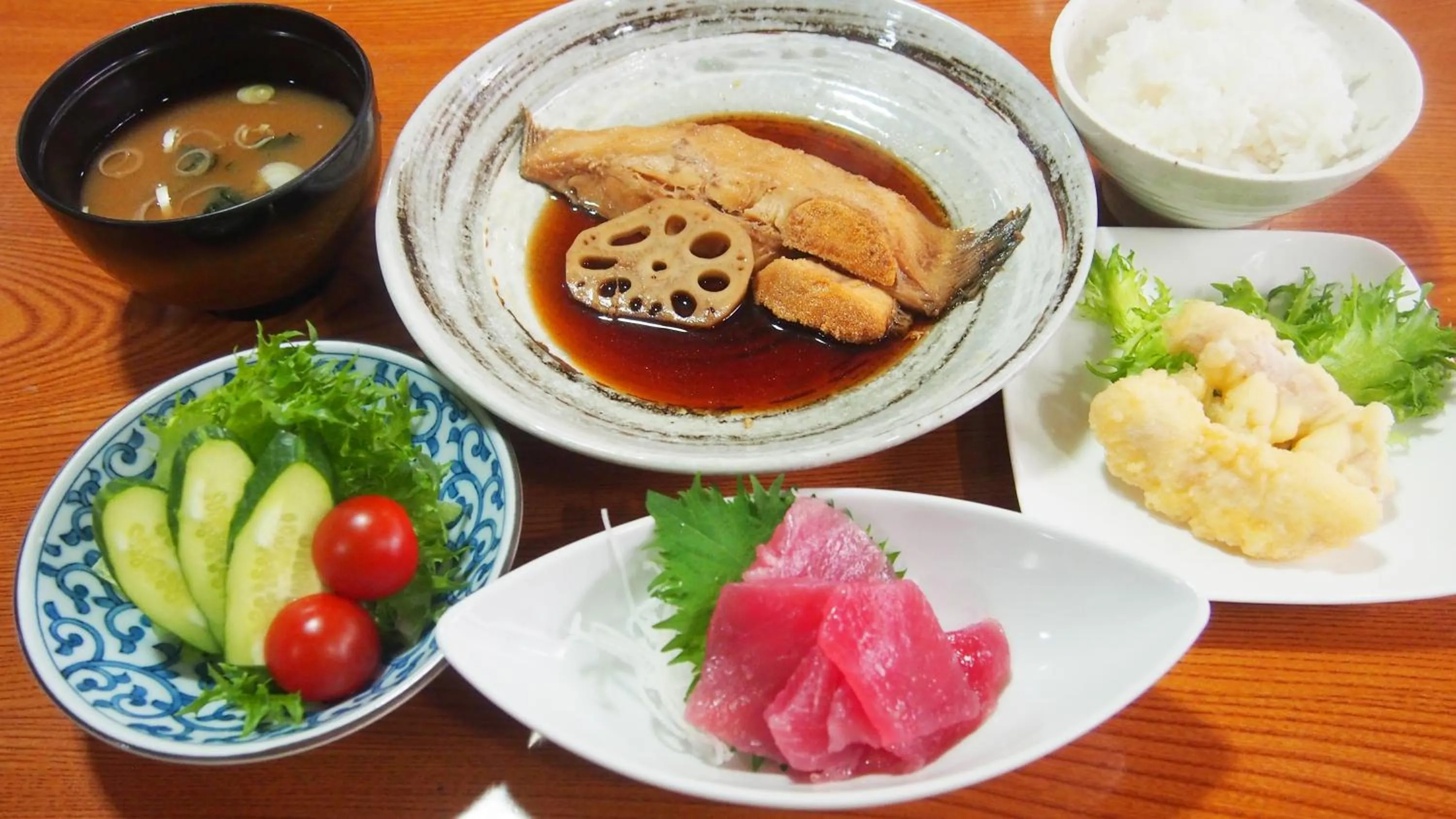 Food in Hotel Pacific