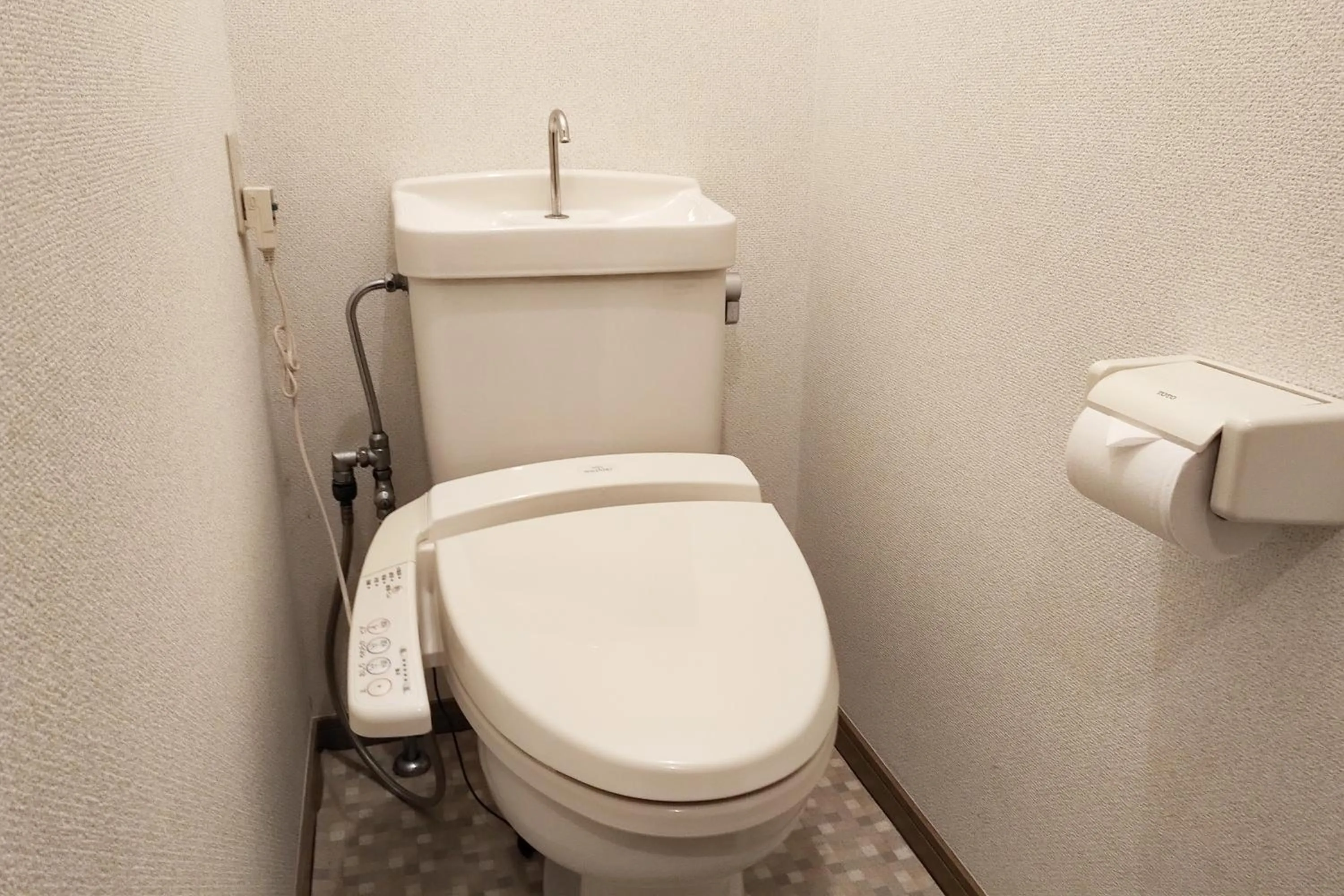 Toilet in Hotel Pacific