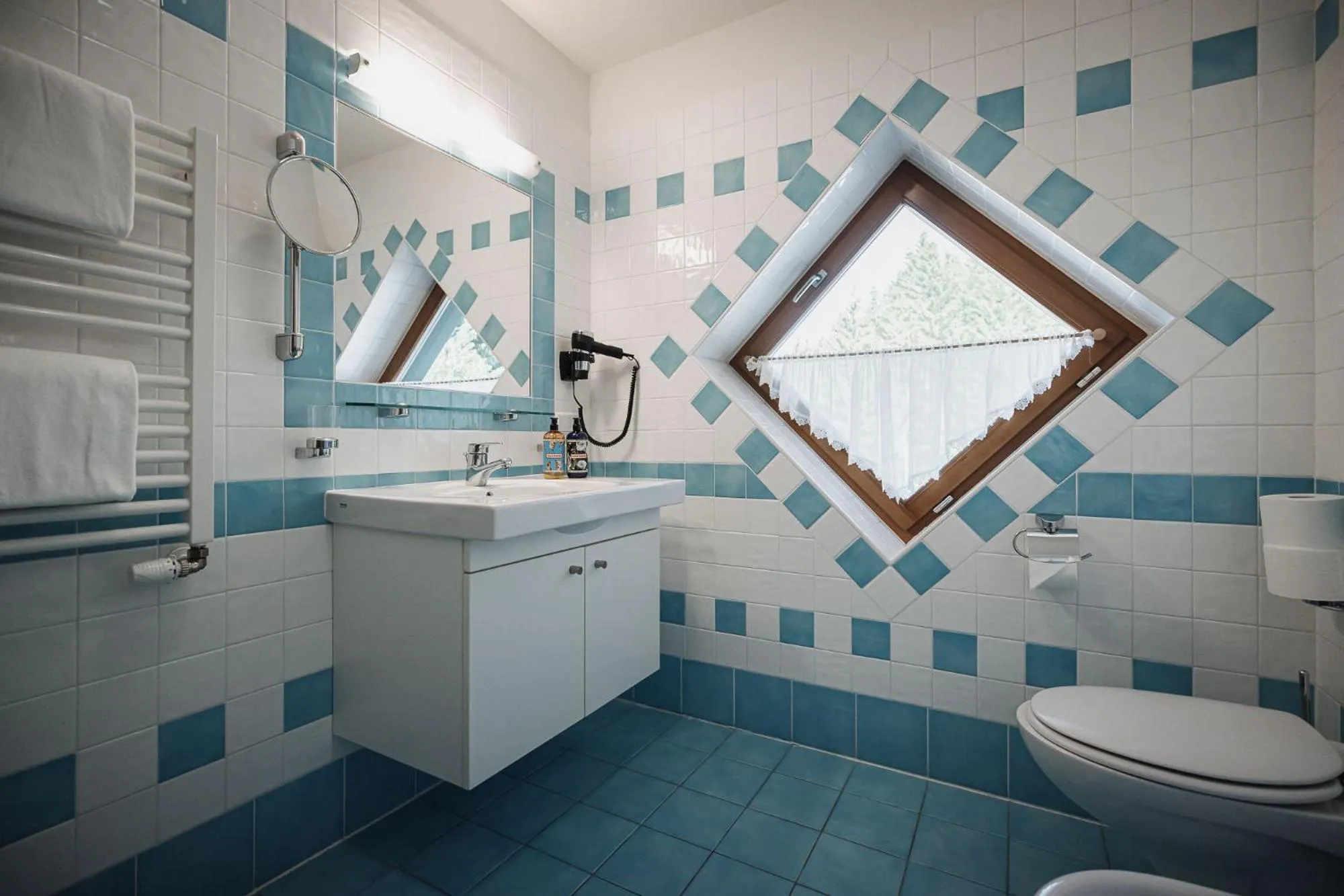 Bathroom in Nancy's Holiday Homes Dolomites