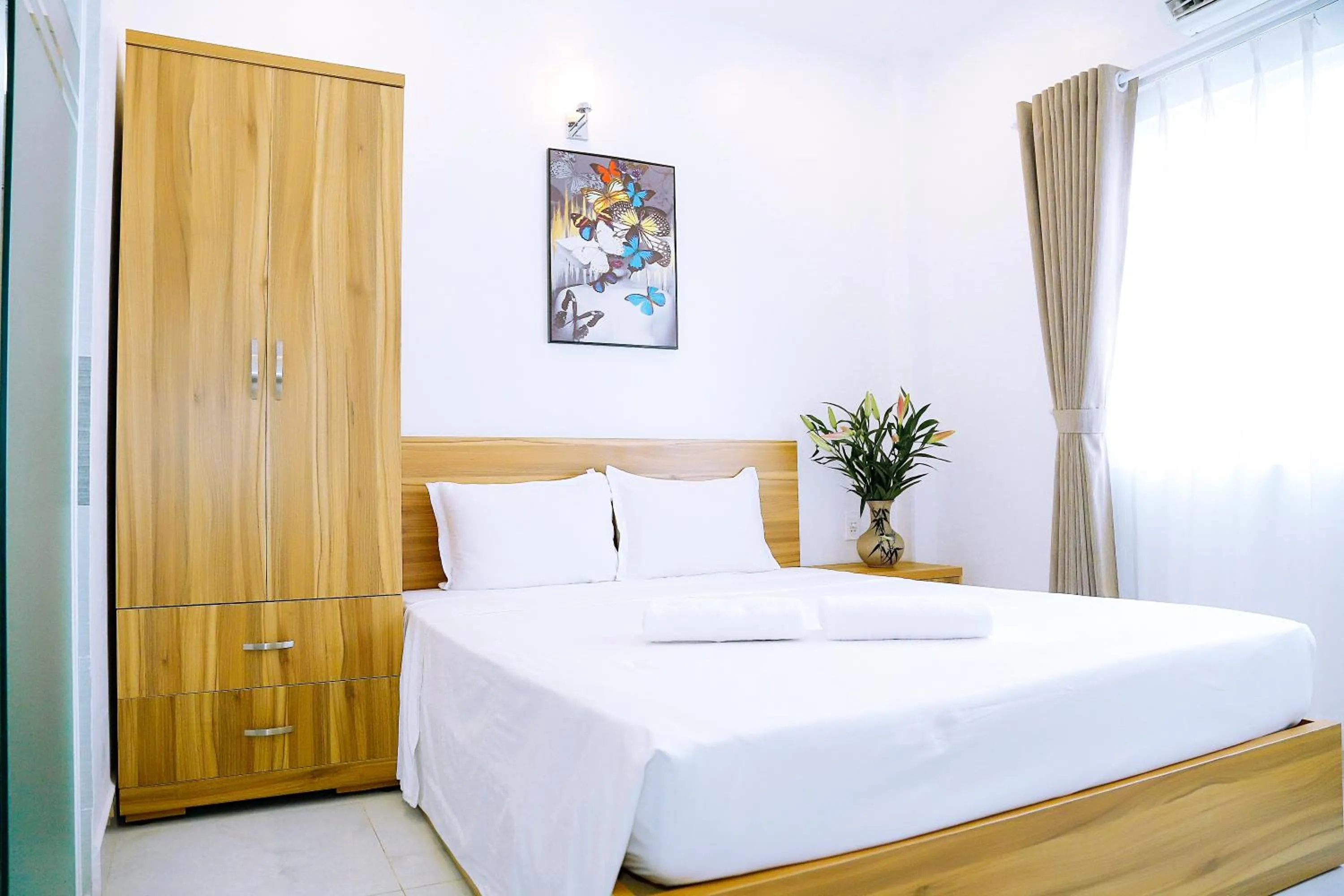 Bed in Louis Hotel - Bui Vien Walking Street