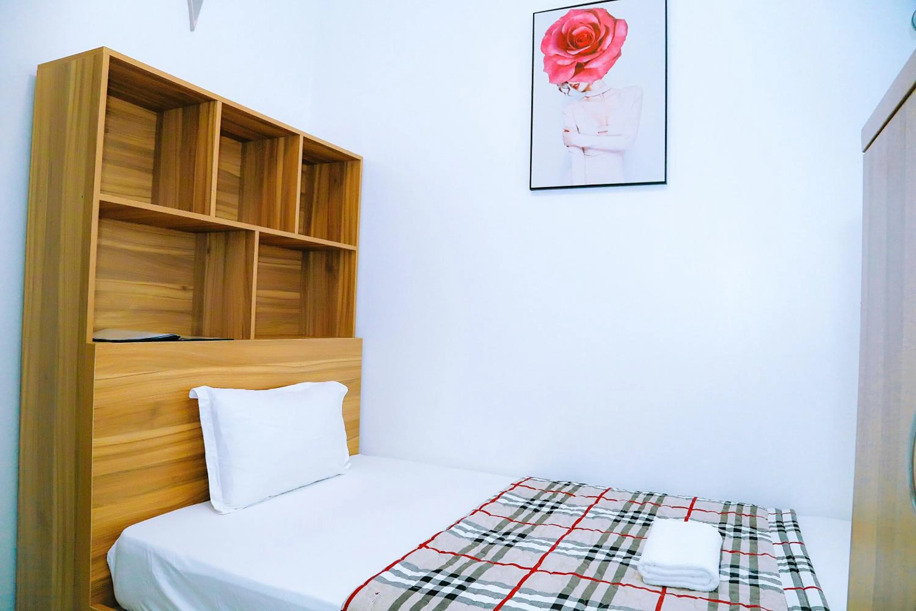 Bed in Louis Hotel - Bui Vien Walking Street