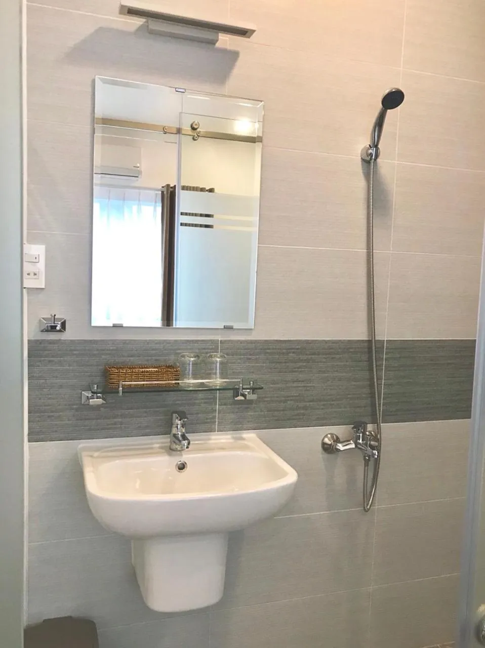 Louis Hotel - Bui Vien Walking Street