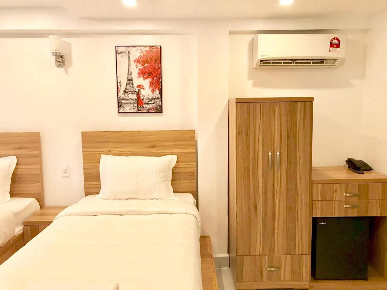 Bed in Louis Hotel - Bui Vien Walking Street