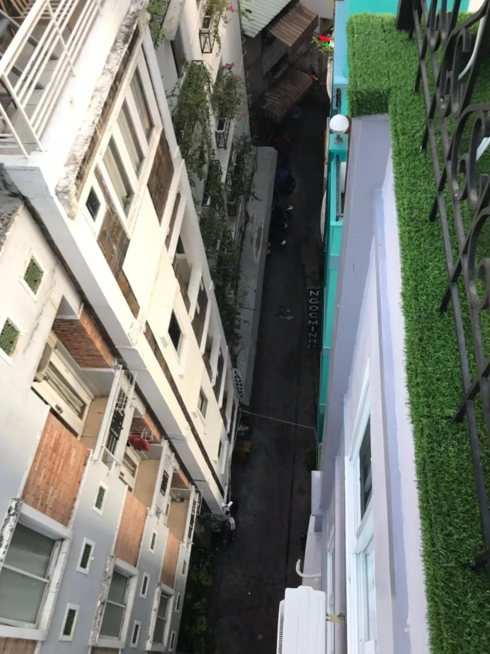 Property building in Louis Hotel - Bui Vien Walking Street