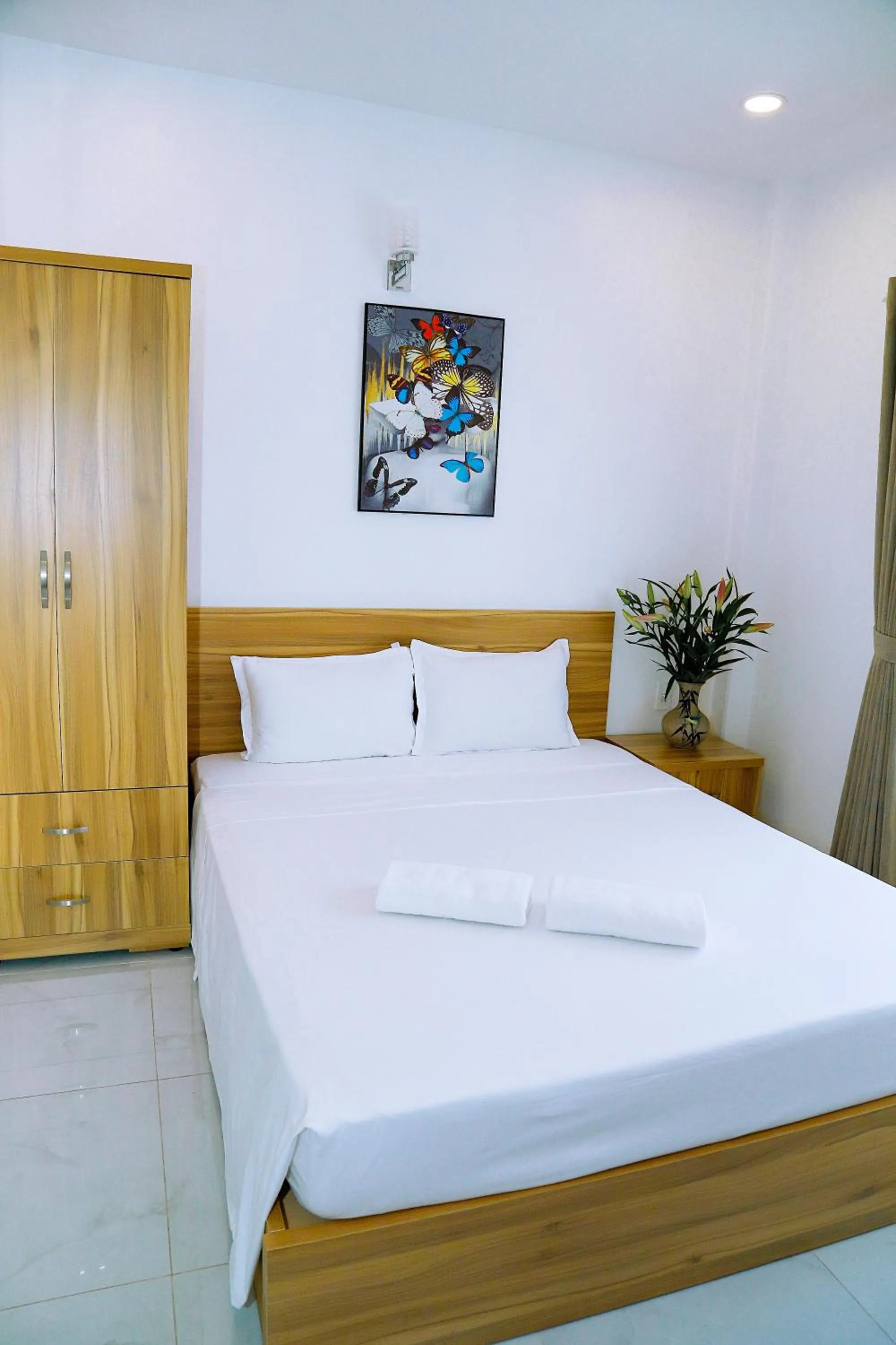 Bed in Louis Hotel - Bui Vien Walking Street