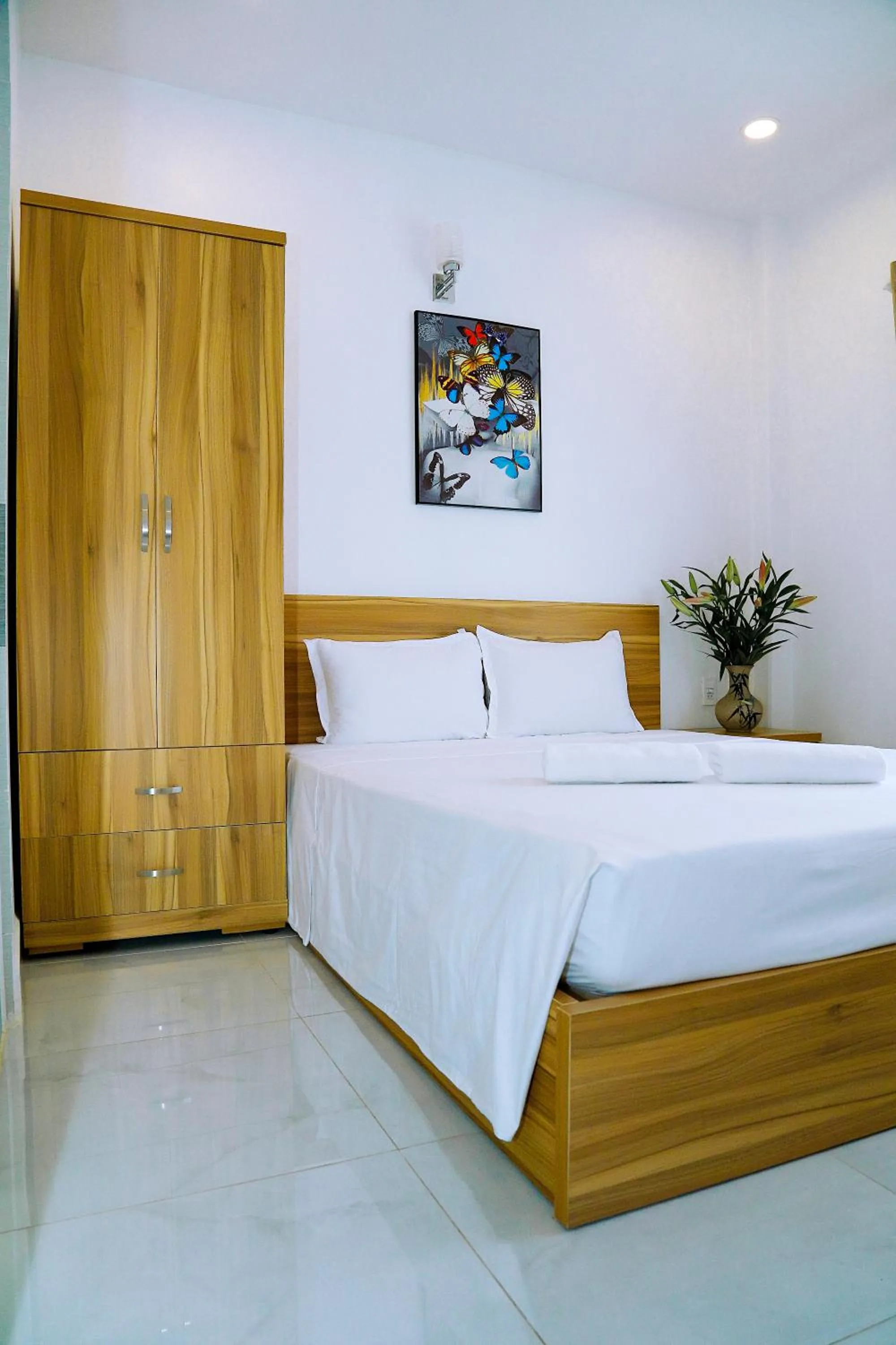 Bed in Louis Hotel - Bui Vien Walking Street