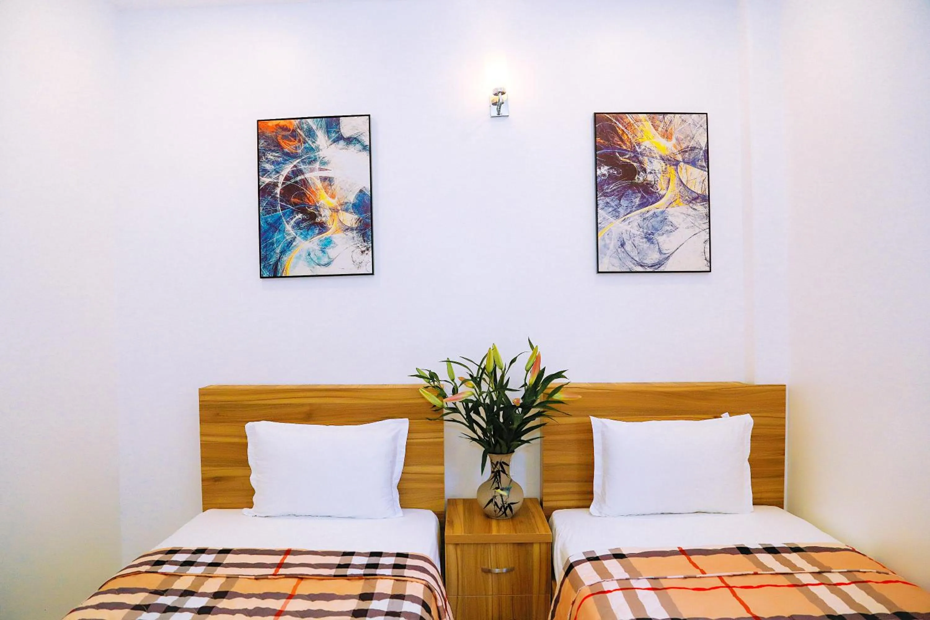 Bed in Louis Hotel - Bui Vien Walking Street