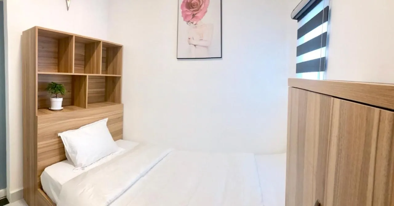 Bed in Louis Hotel - Bui Vien Walking Street