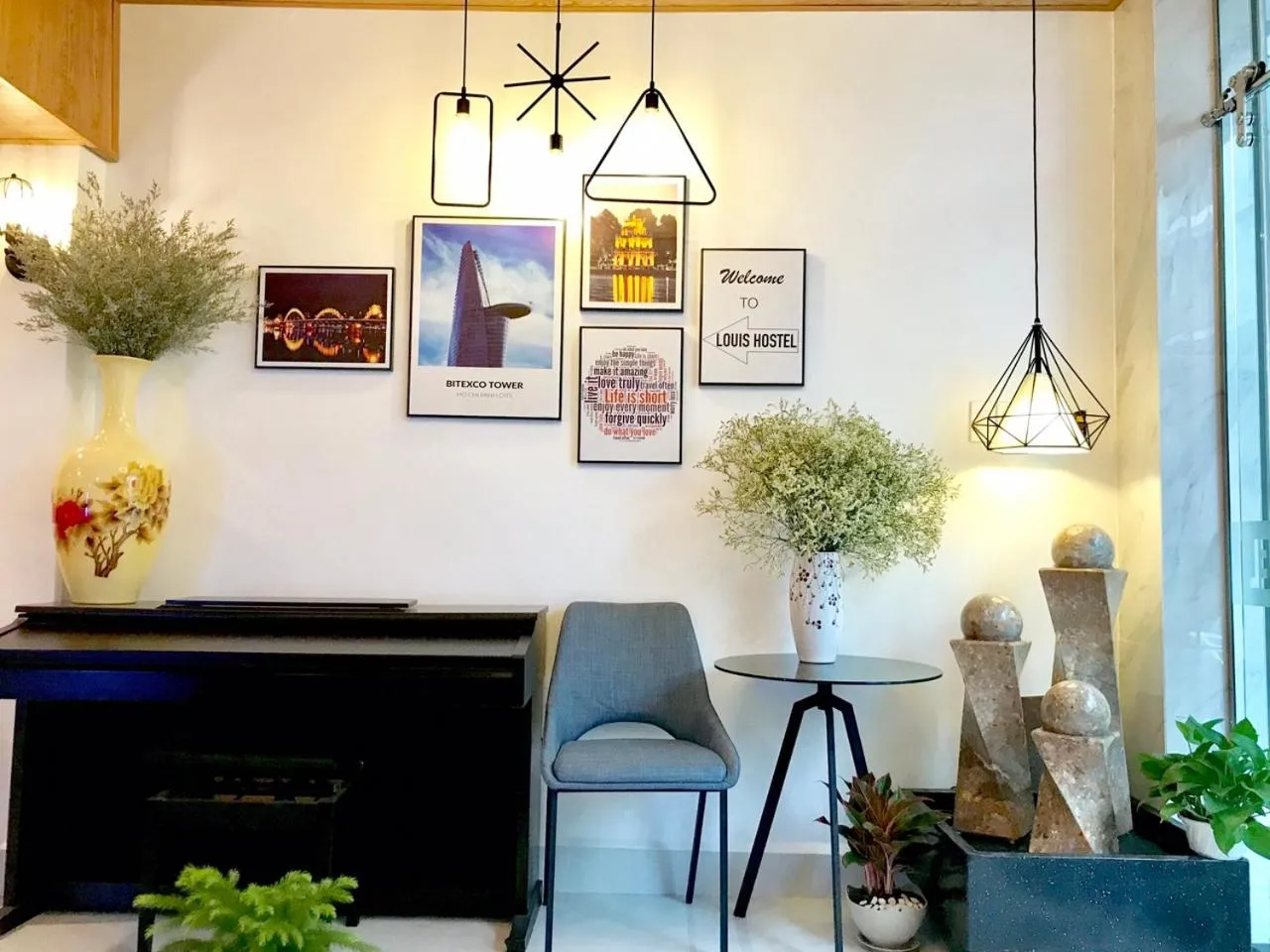 Property building in Louis Hotel - Bui Vien Walking Street