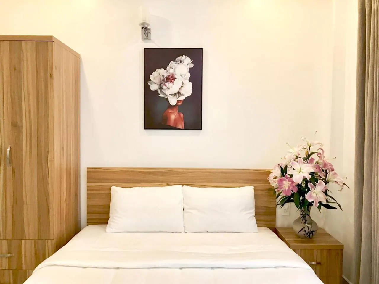 Bed in Louis Hotel - Bui Vien Walking Street