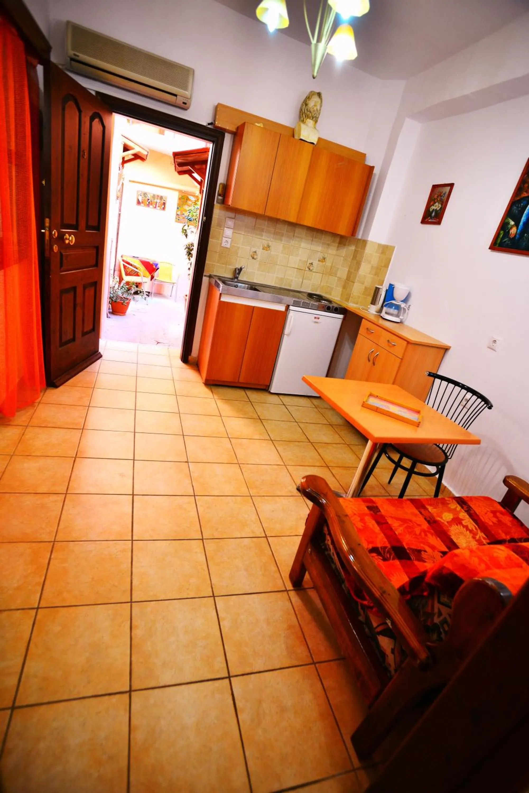 Restaurant/places to eat in Olympos Pension