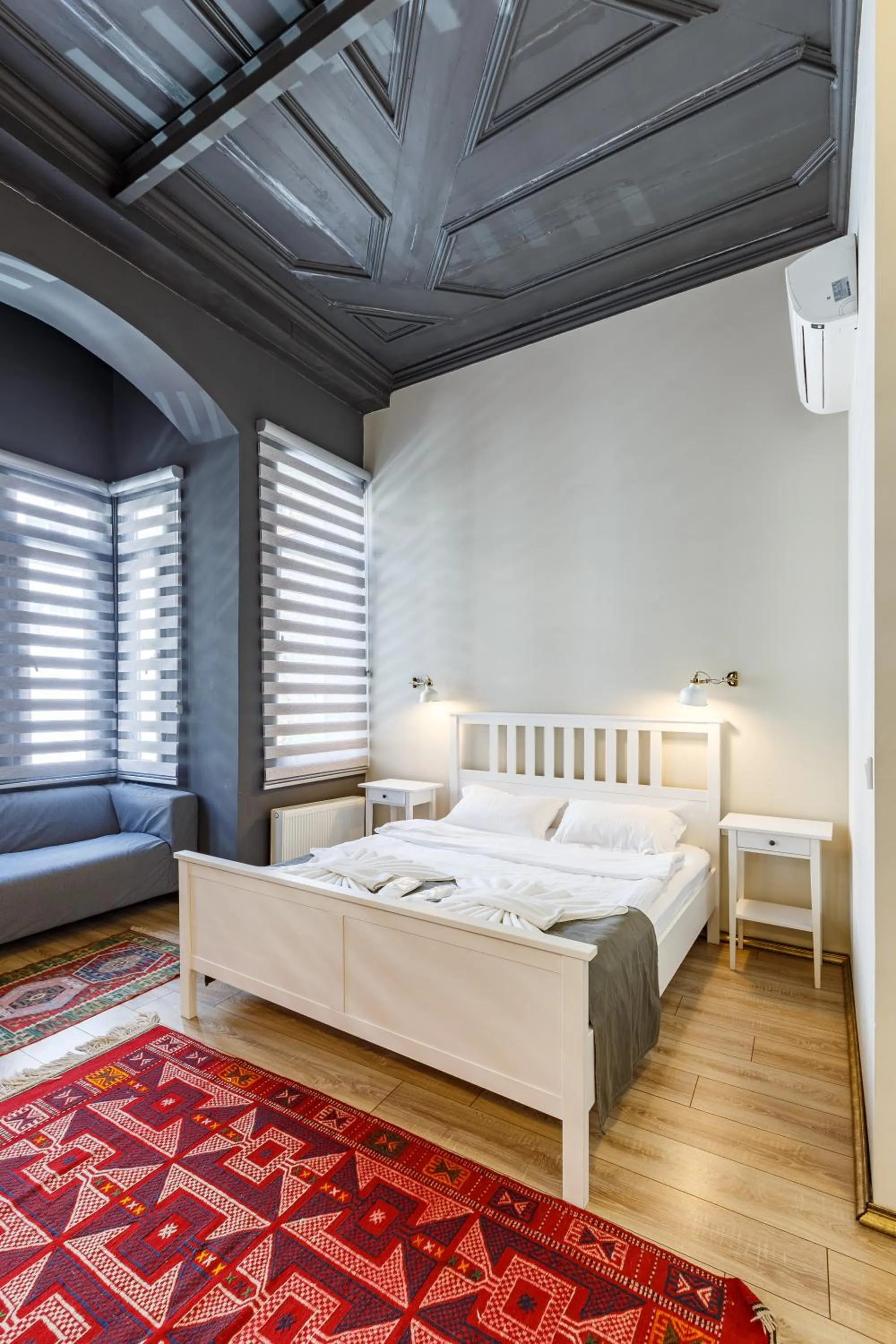 Bed in Hotel Miro Mansion Old City