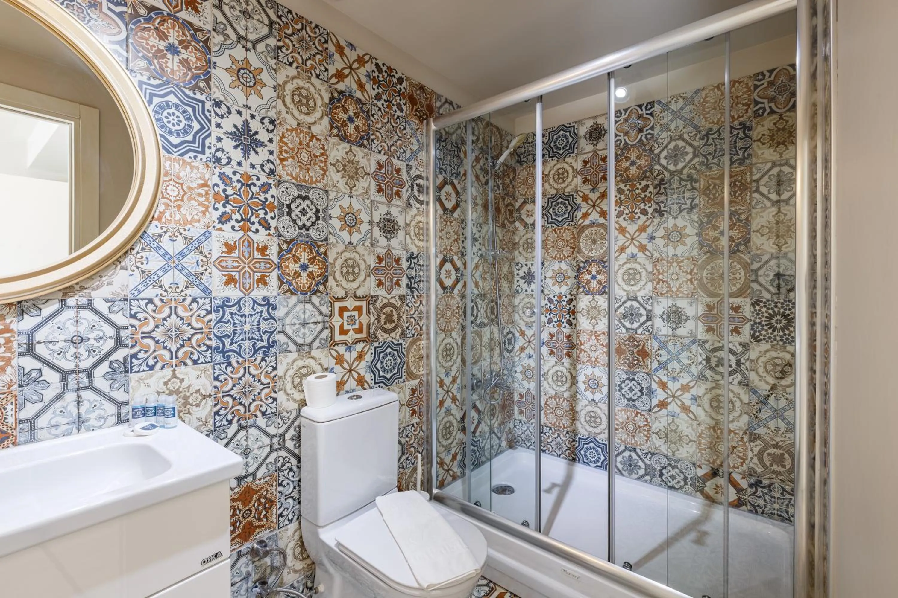 Shower in Hotel Miro Mansion Old City