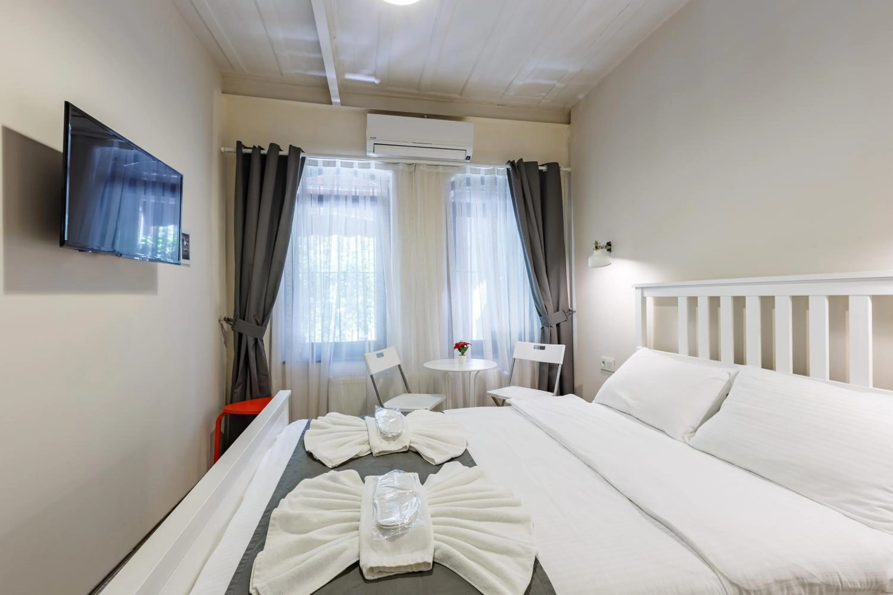 Bed in Hotel Miro Mansion Old City