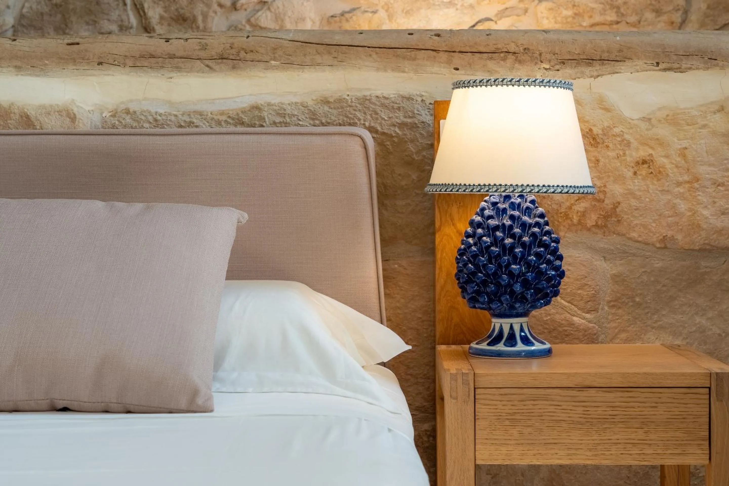 Bed in Ballium Luxury Relais