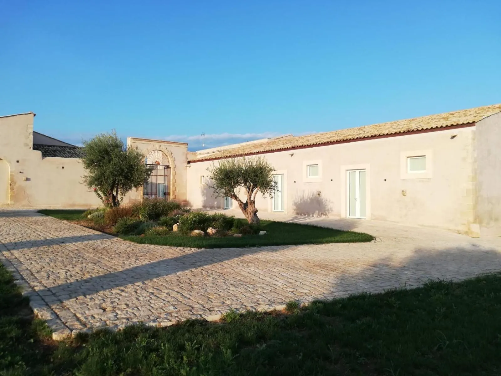 Property building in Ballium Luxury Relais