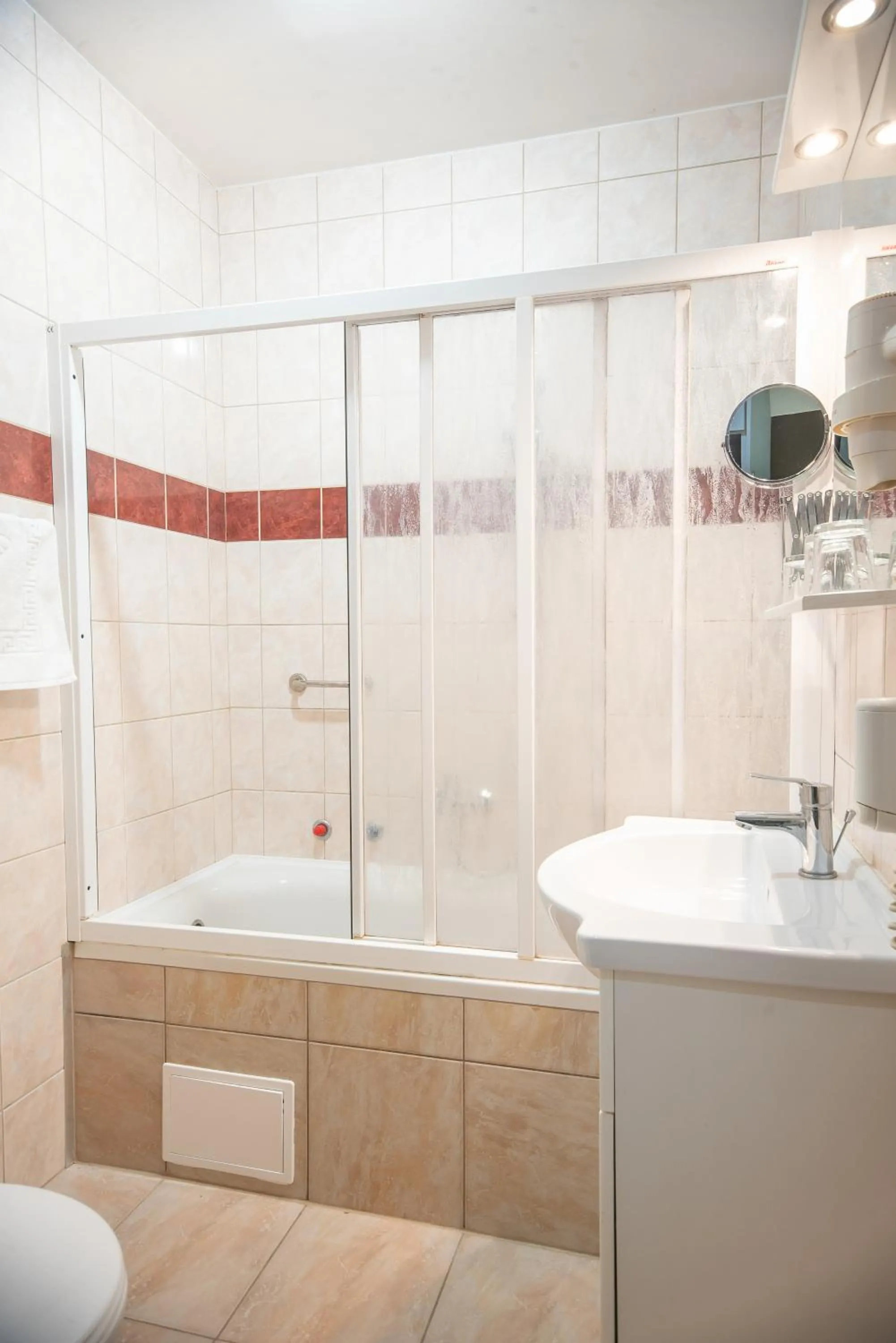 Bathroom in Nyerges Hotel Termál Superior