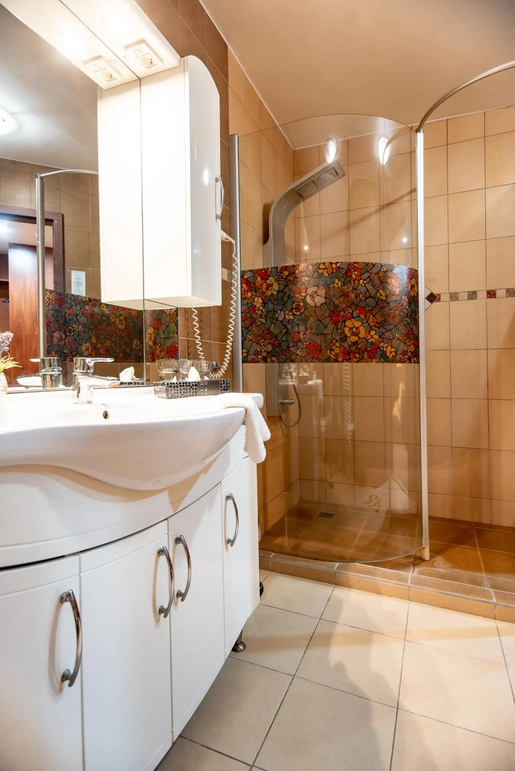 Bathroom in Nyerges Hotel Termál Superior