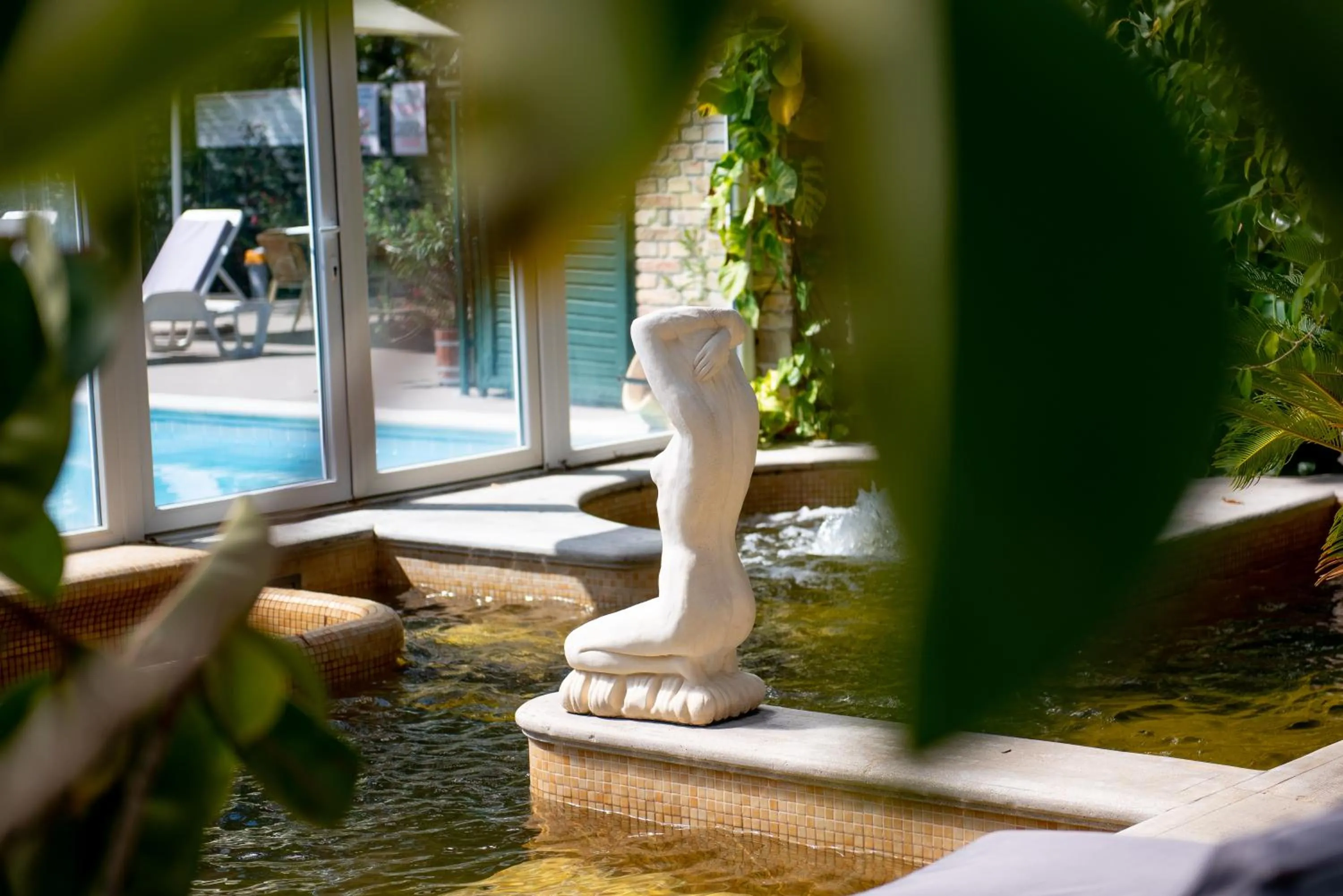 Hot Spring Bath in Nyerges Hotel Termál Superior