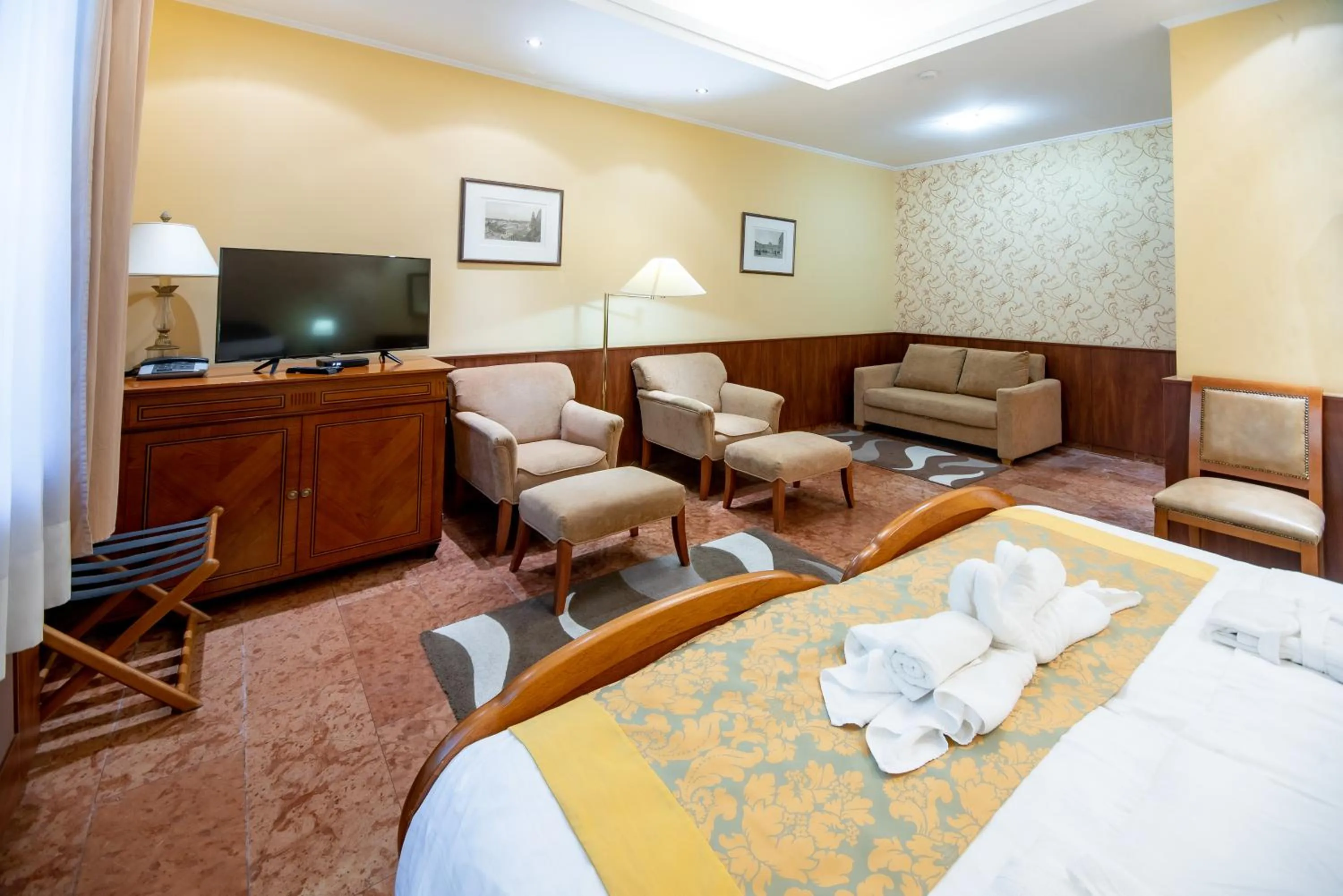 Photo of the whole room, Bed in Nyerges Hotel Termál Superior