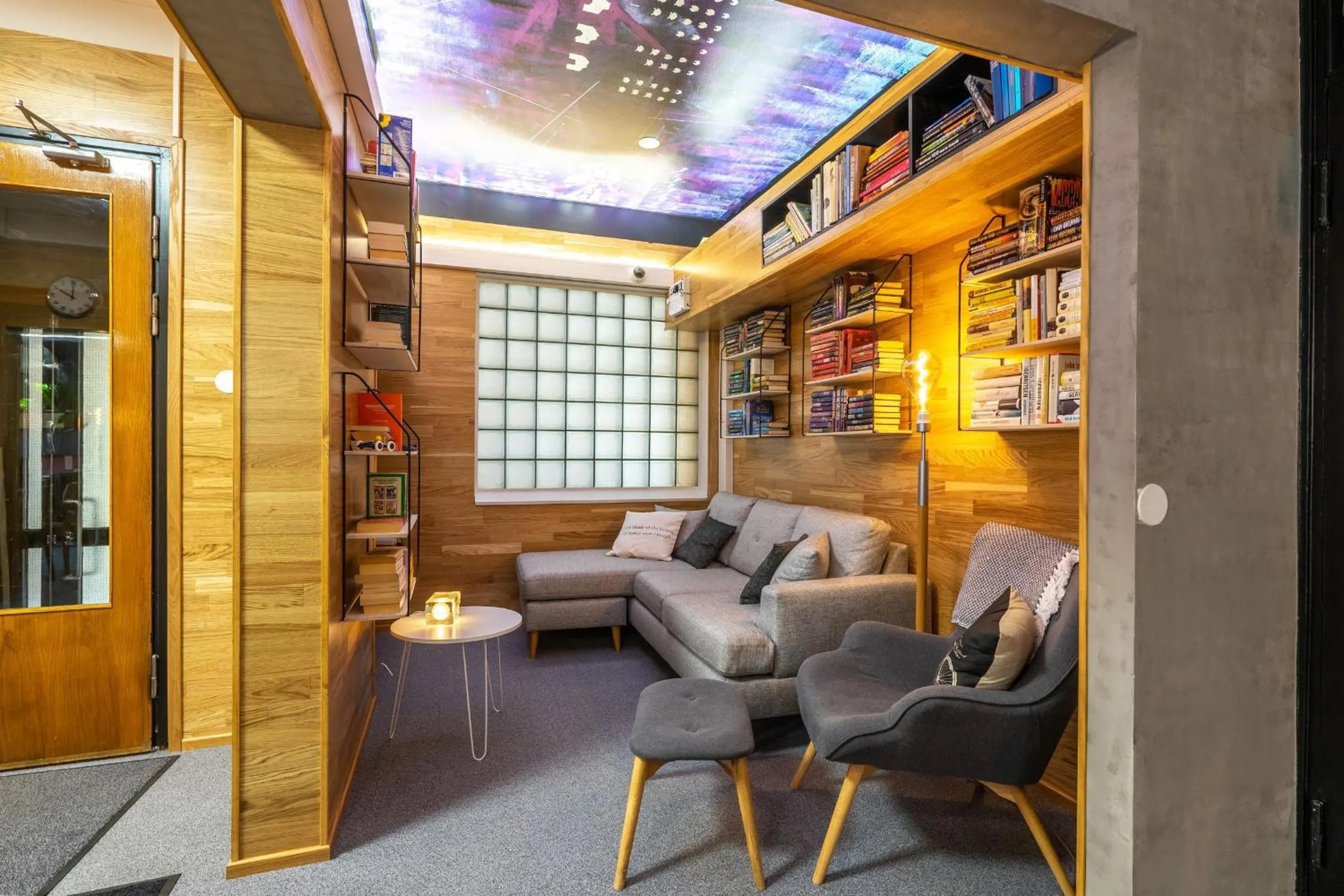 Communal lounge/ TV room in Time Hostel CITY - Jyväskylä