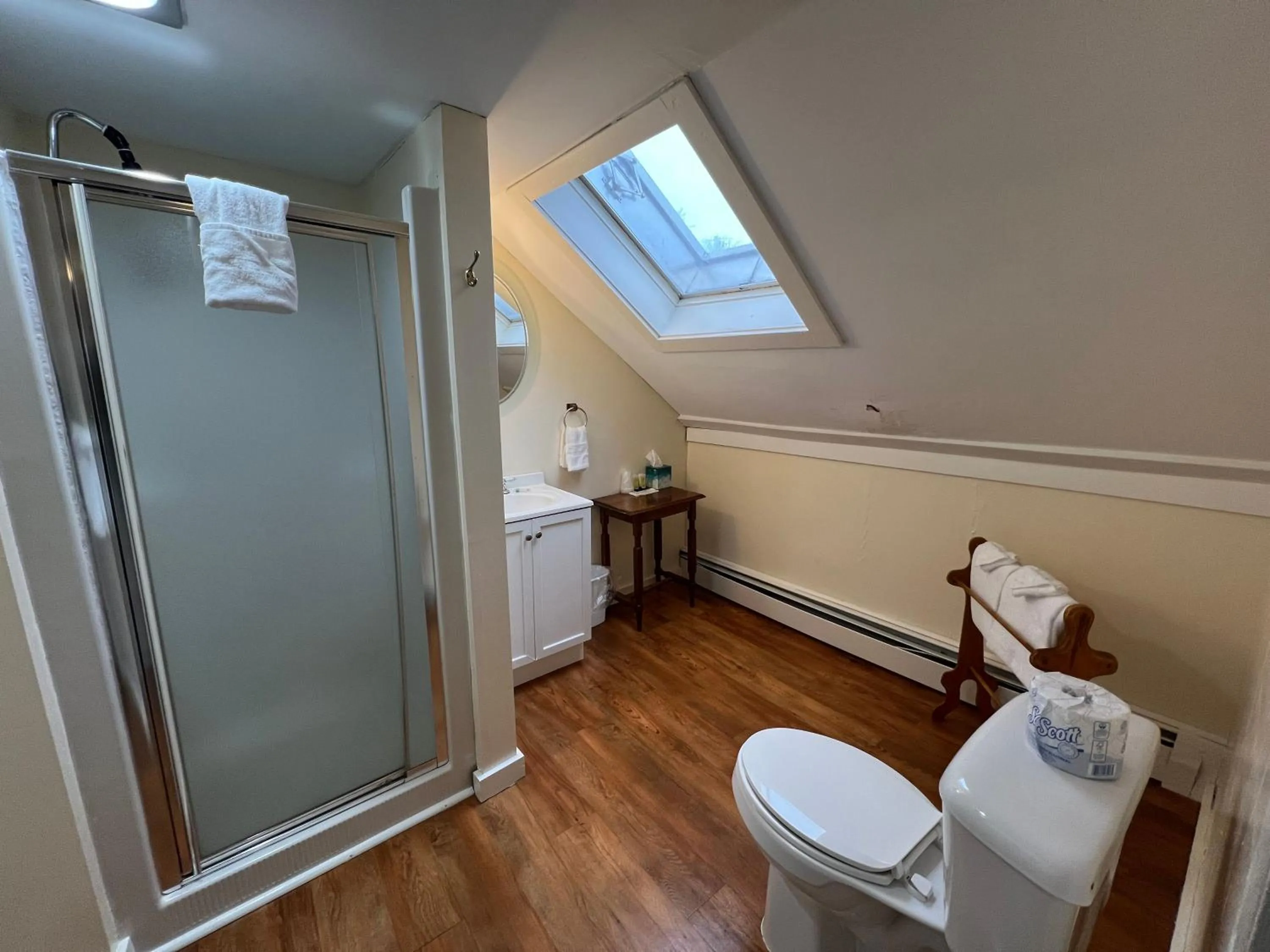 Shower in Echo Lake Inn