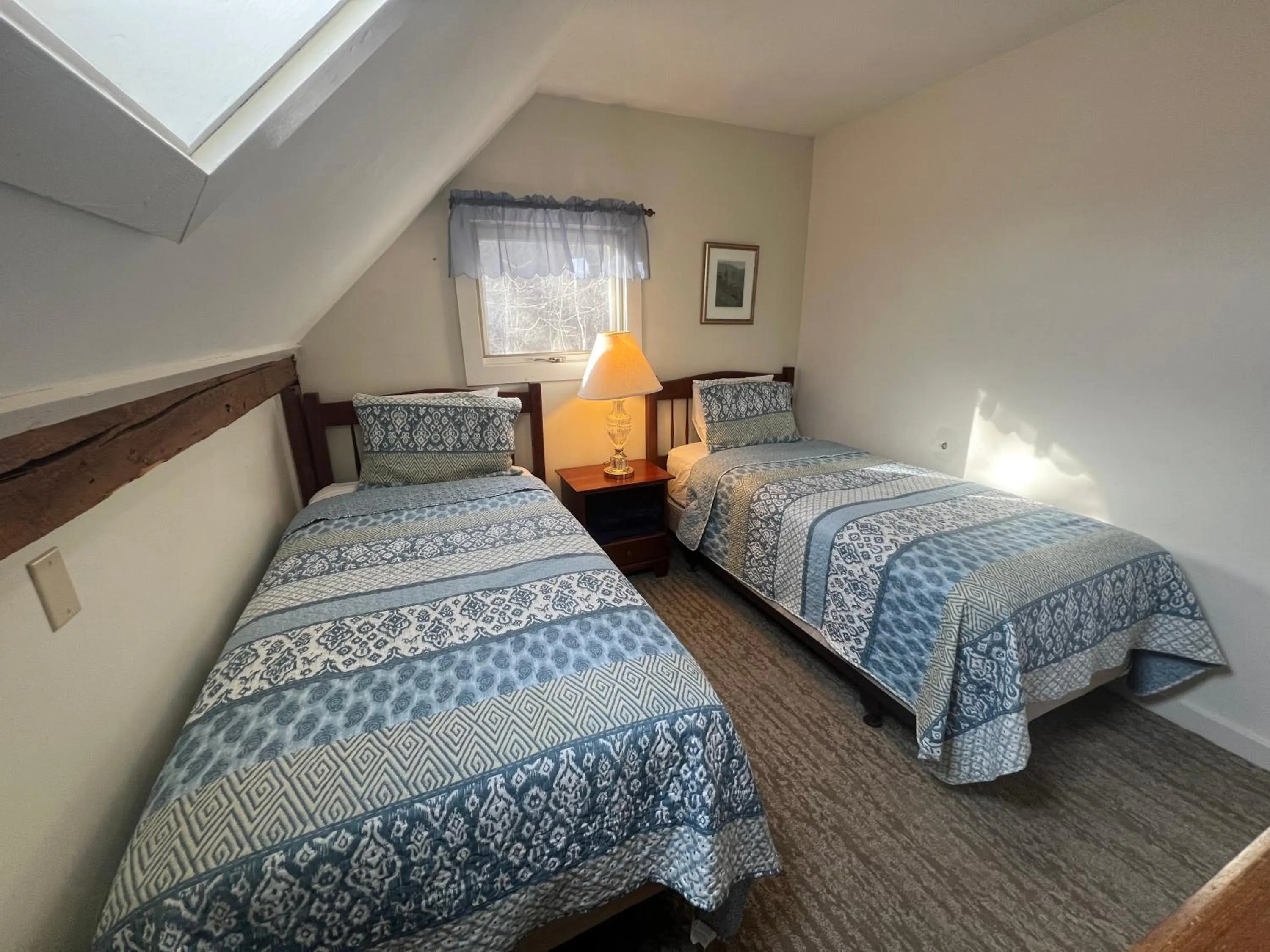 Bed in Echo Lake Inn