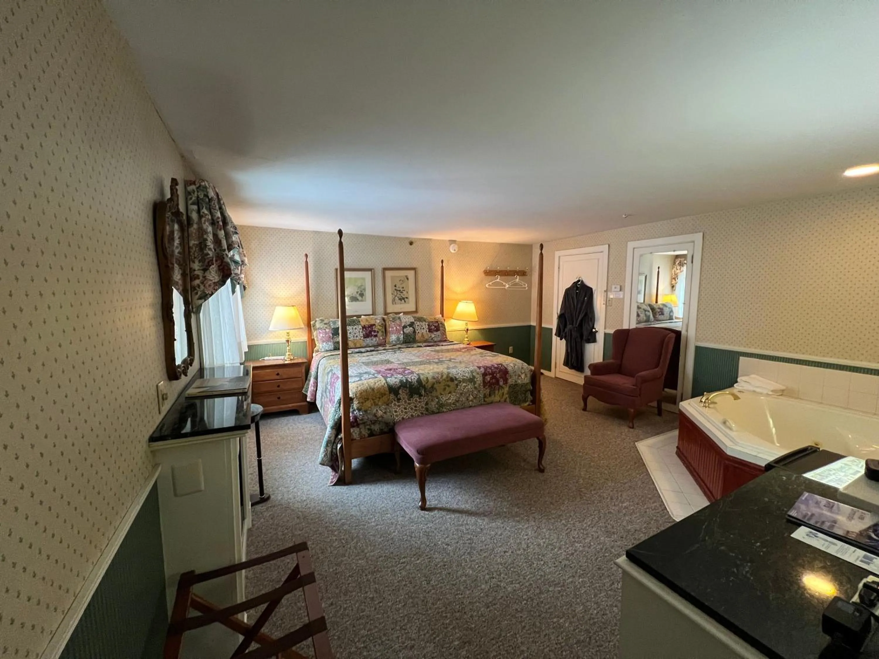 Bed in Echo Lake Inn