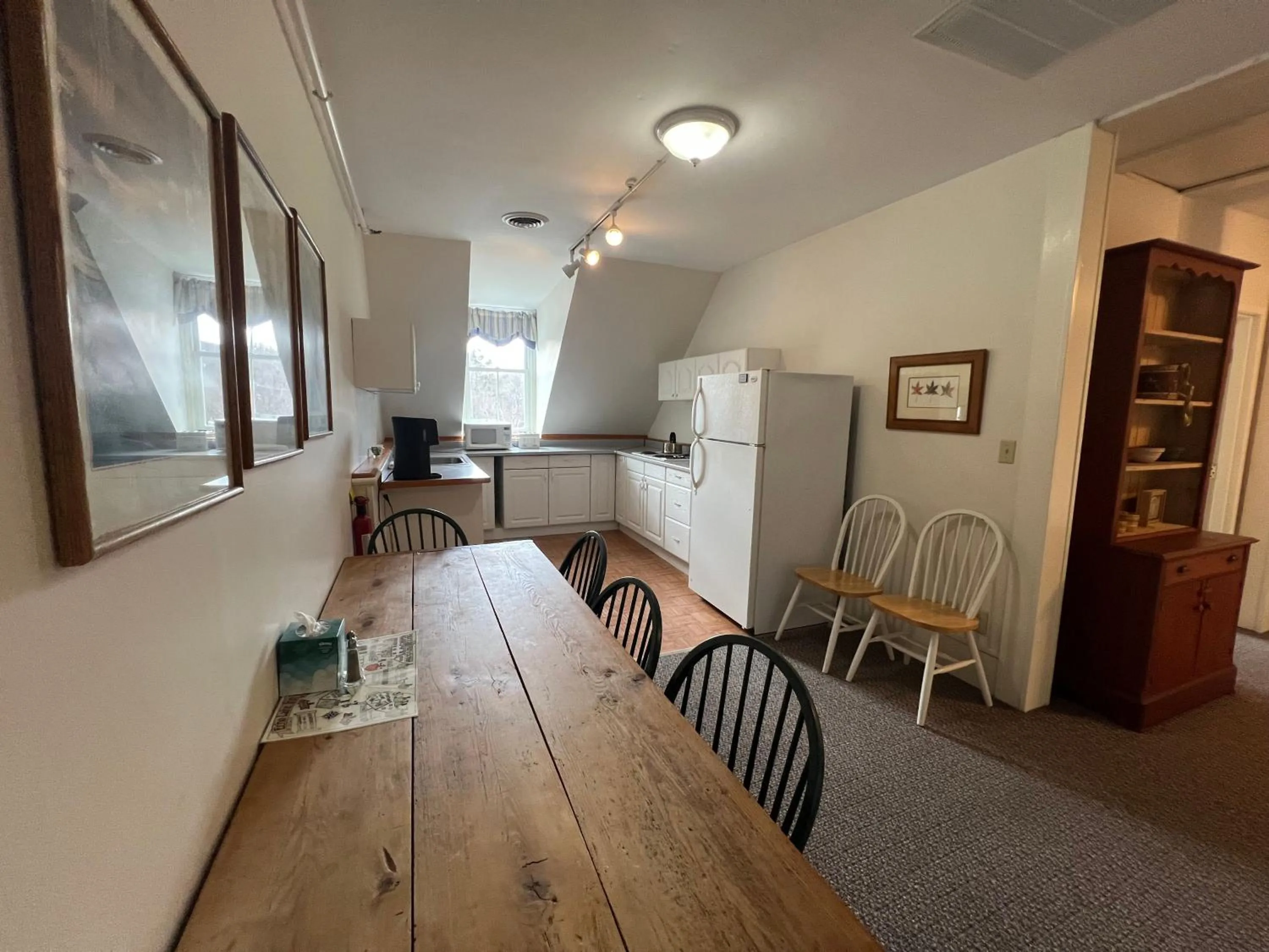 Kitchen or kitchenette in Echo Lake Inn