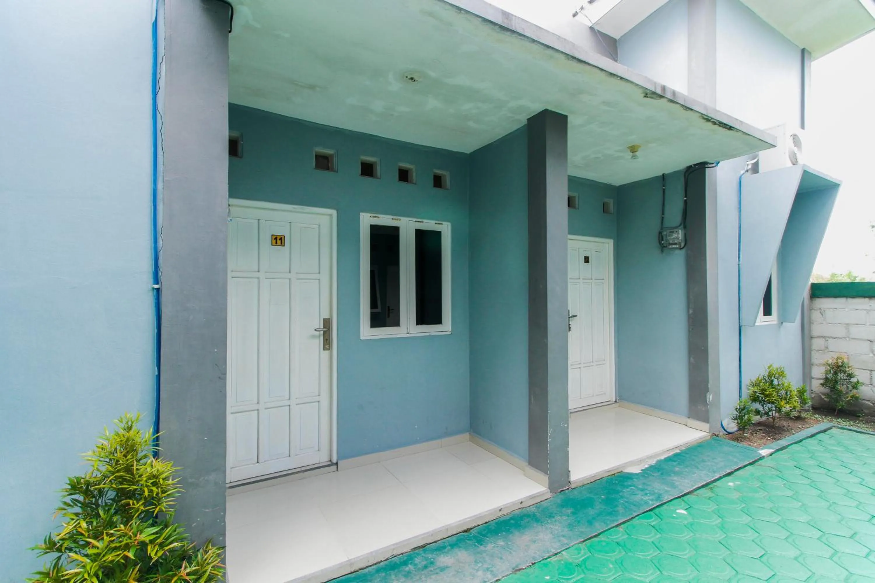 Property building in RedDoorz near Universitas Palangkaraya