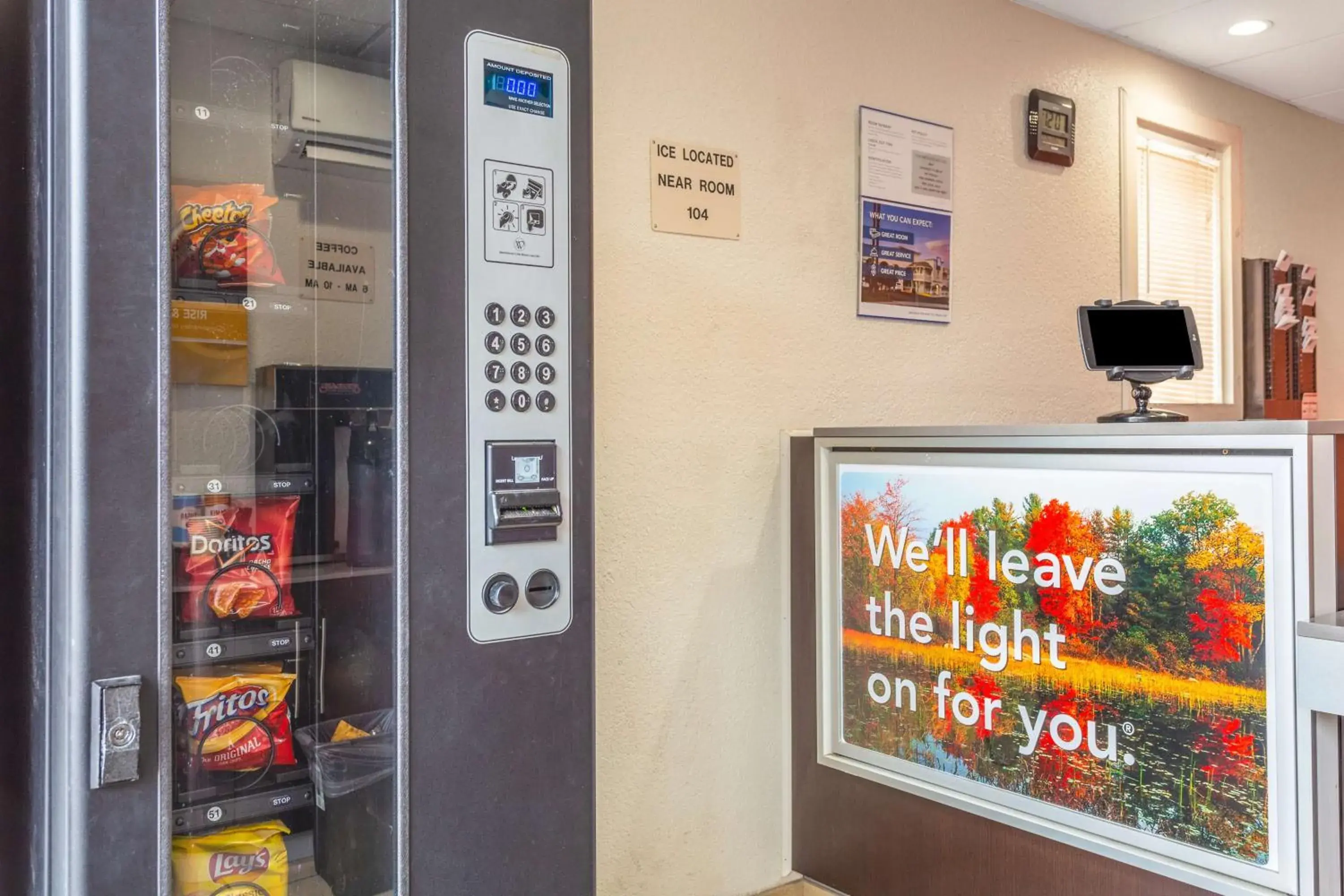 Property building in Motel 6-Huntington, WV Property building in Motel 6-Huntington, WV