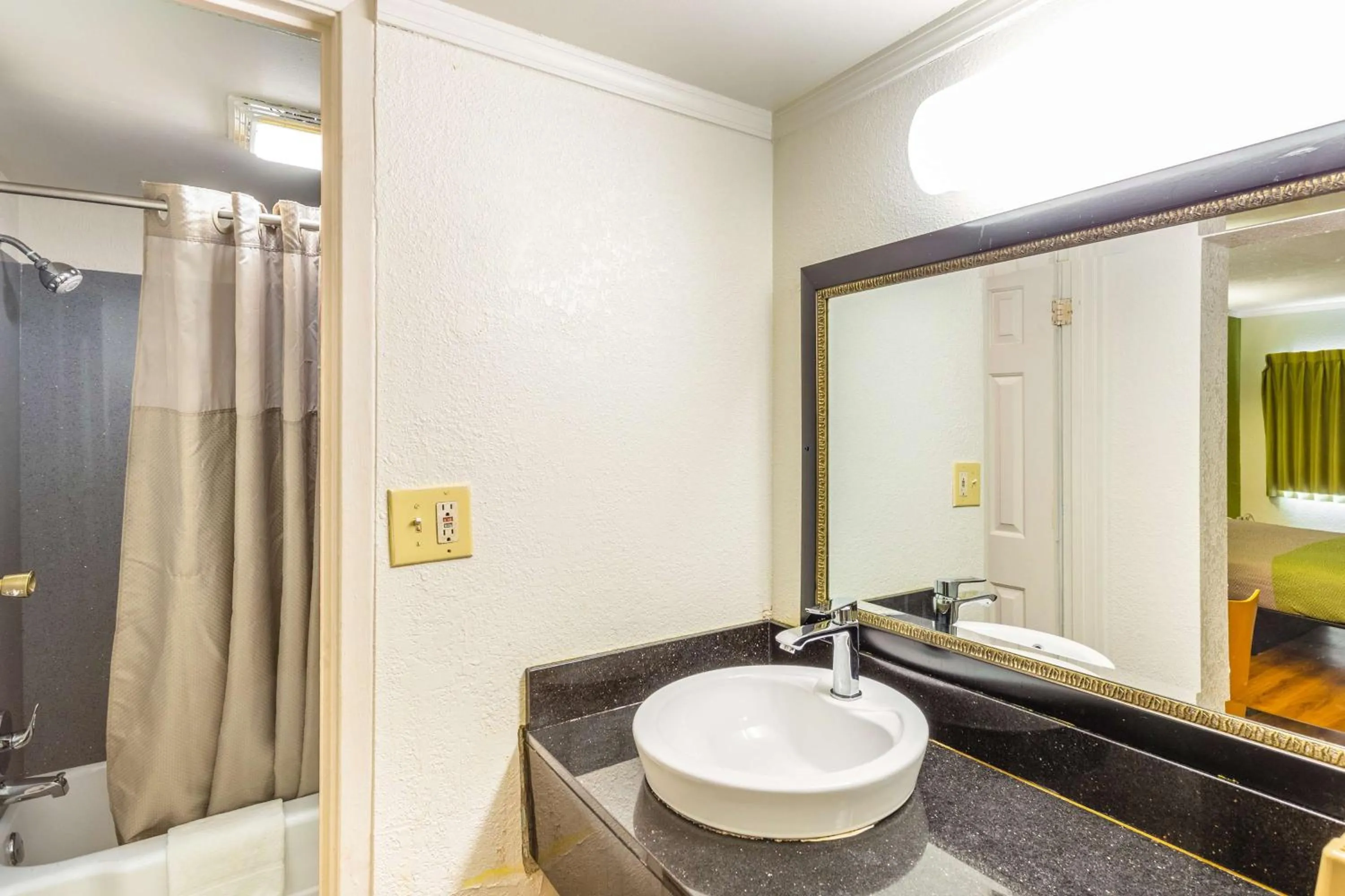 Bathroom in Motel 6-Huntington, WV