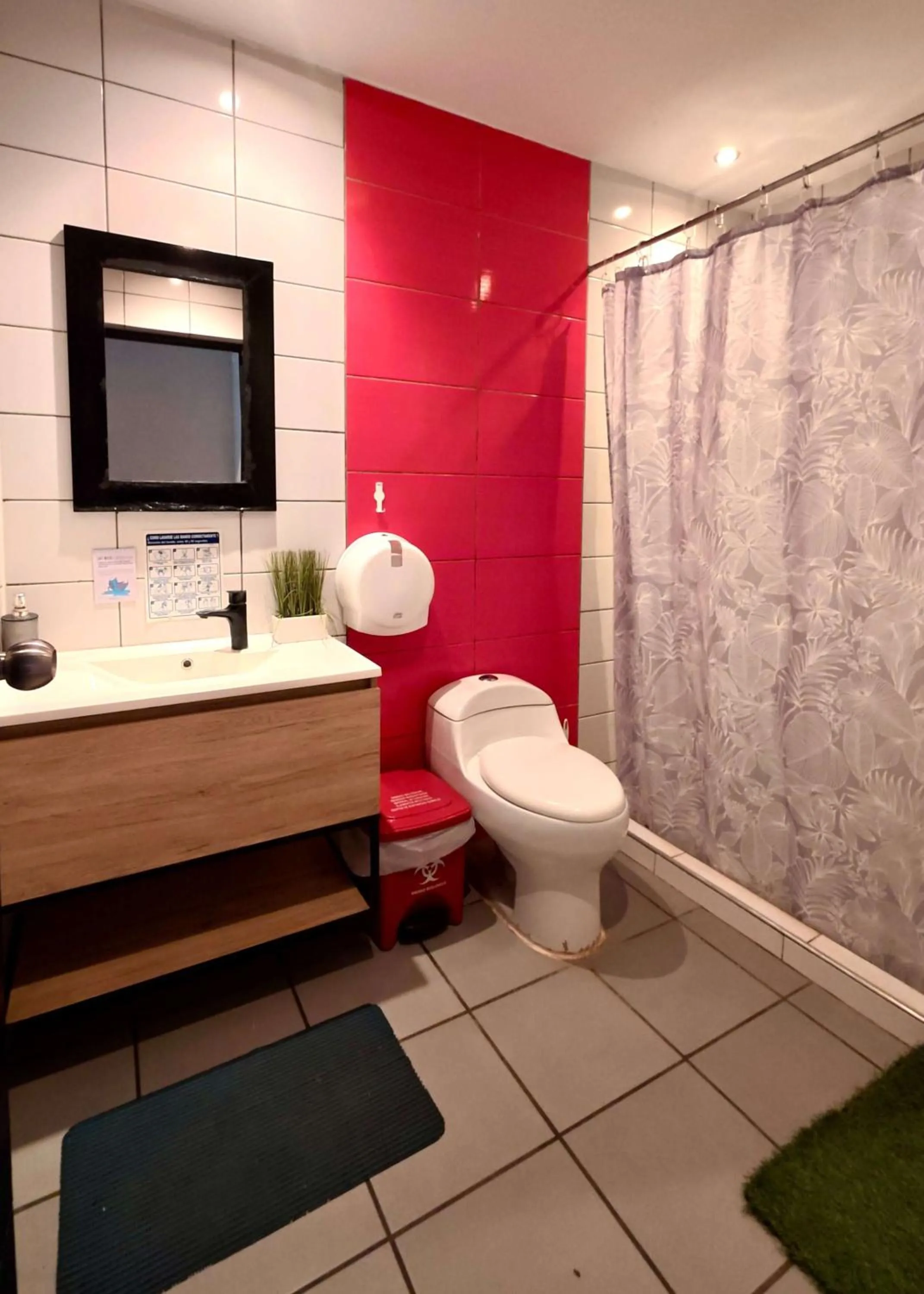 Toilet in Ocean lovers Apartamentos