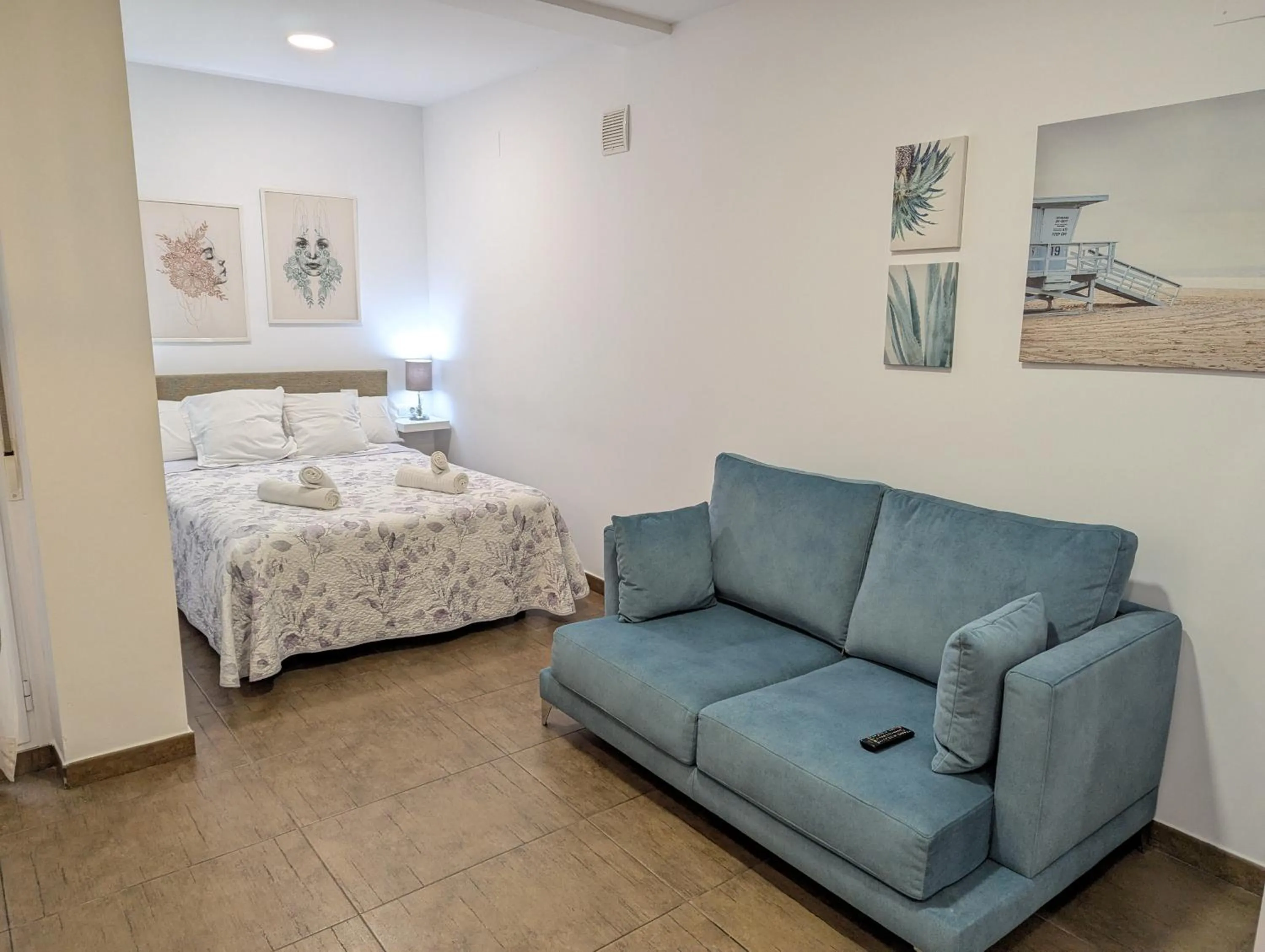 Bed in Estudios en la playa