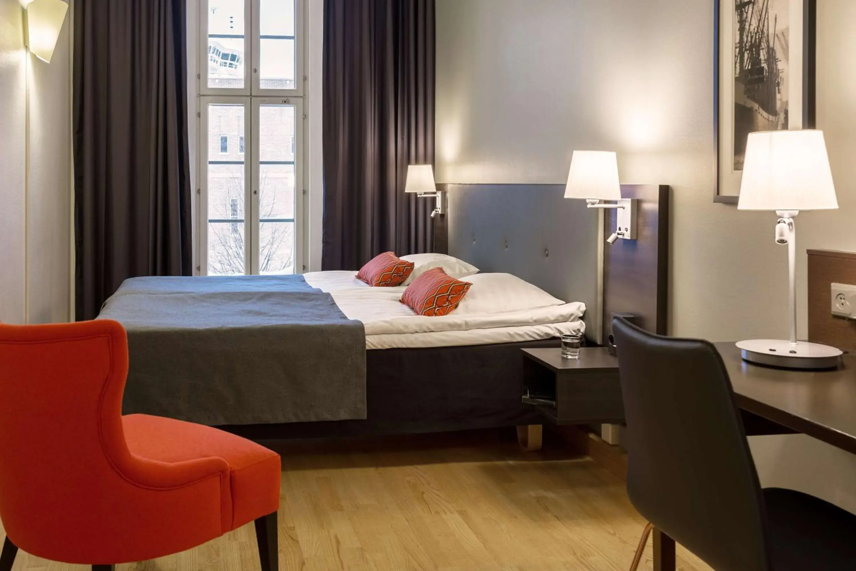 Bedroom, Bed in Scandic Grand Marina Bedroom, Bed in Scandic Grand Marina