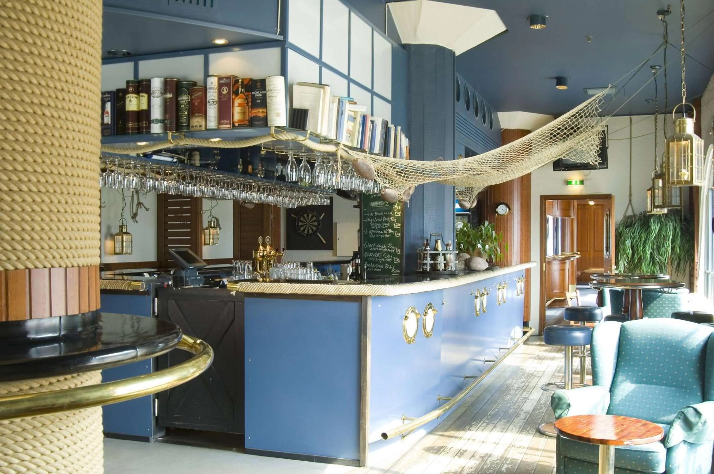 Lounge or bar in Scandic Grand Marina